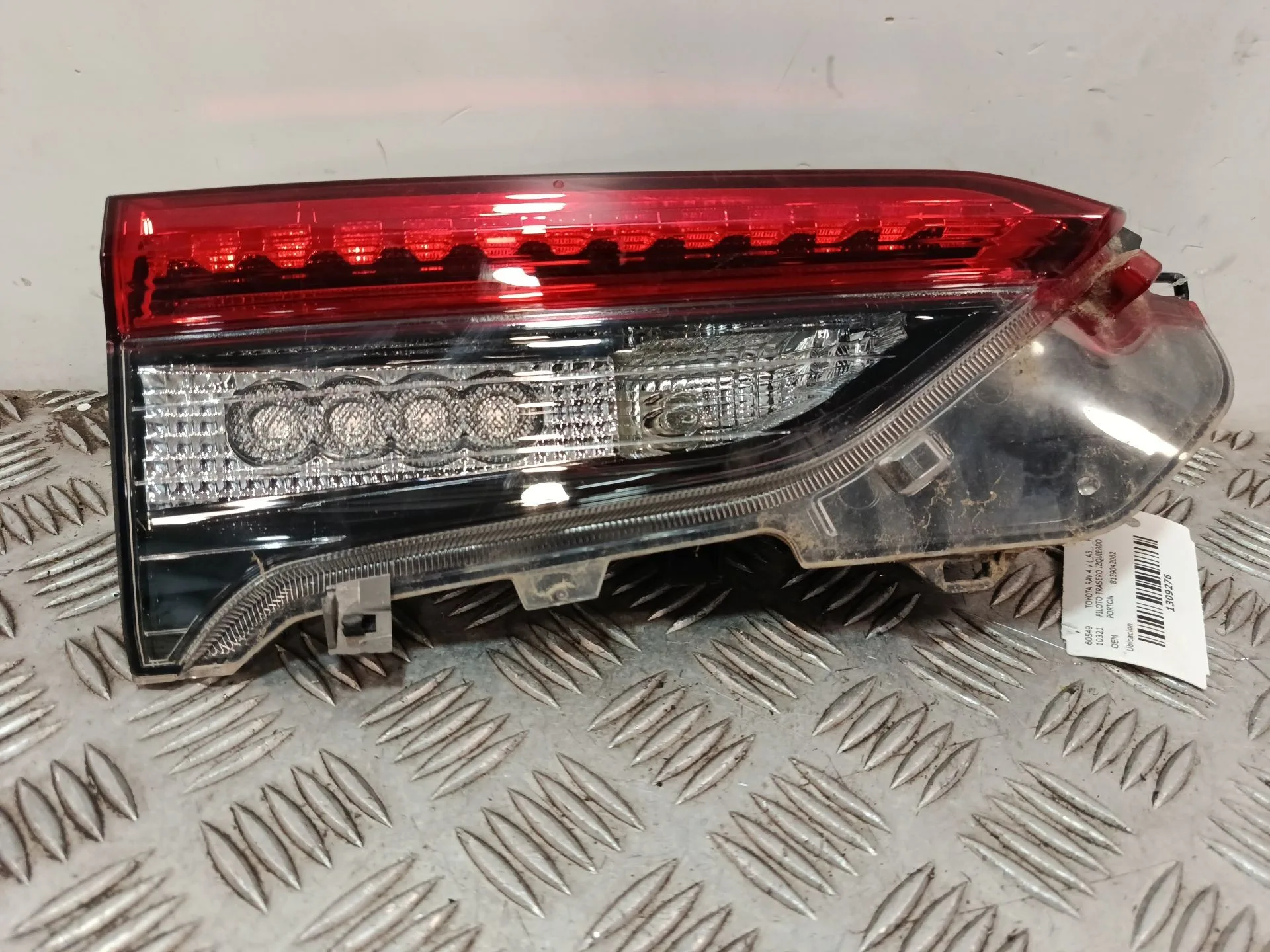 Piloto Trasero Izquierdo Porton para Toyota Rav 4 V (_A5_, _H5_)