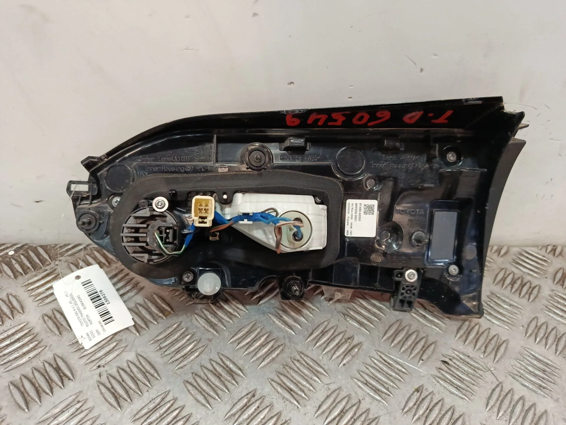 Piloto Trasero Izquierdo Porton para Toyota Rav 4 V (_A5_, _H5_)