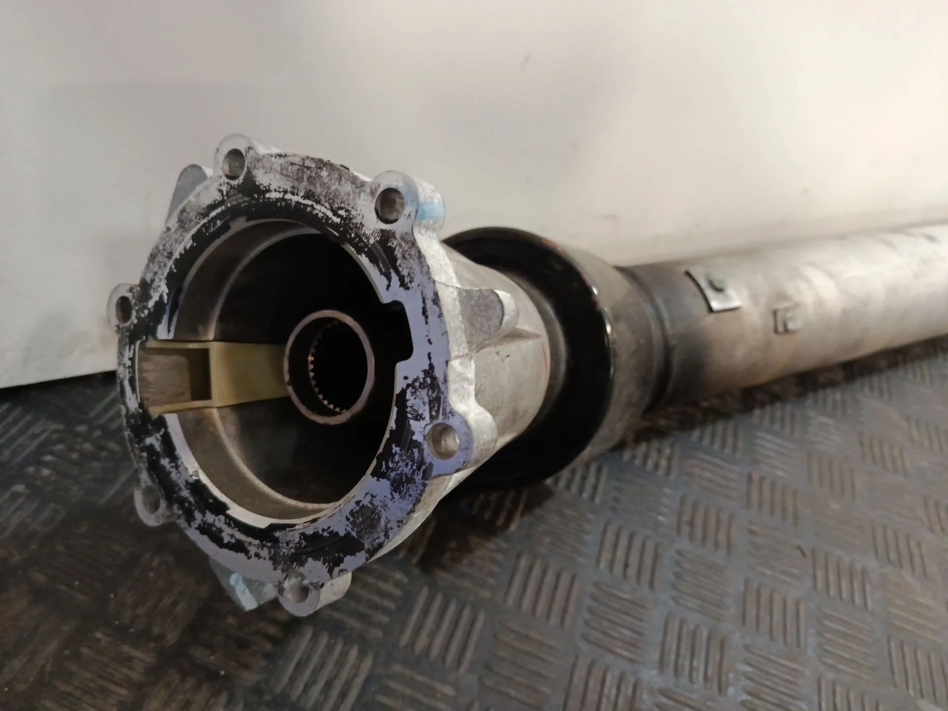Transmision Central Trasera para Nissan Np300 Pickup (D22)
