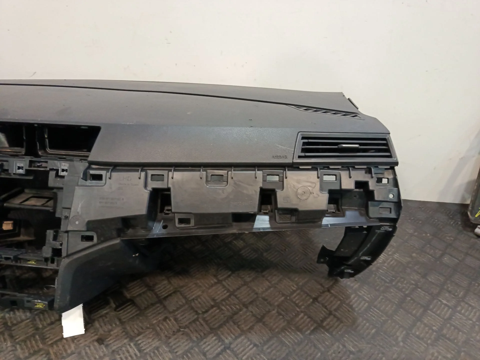 Salpicadero para Seat Ibiza (Kj1)