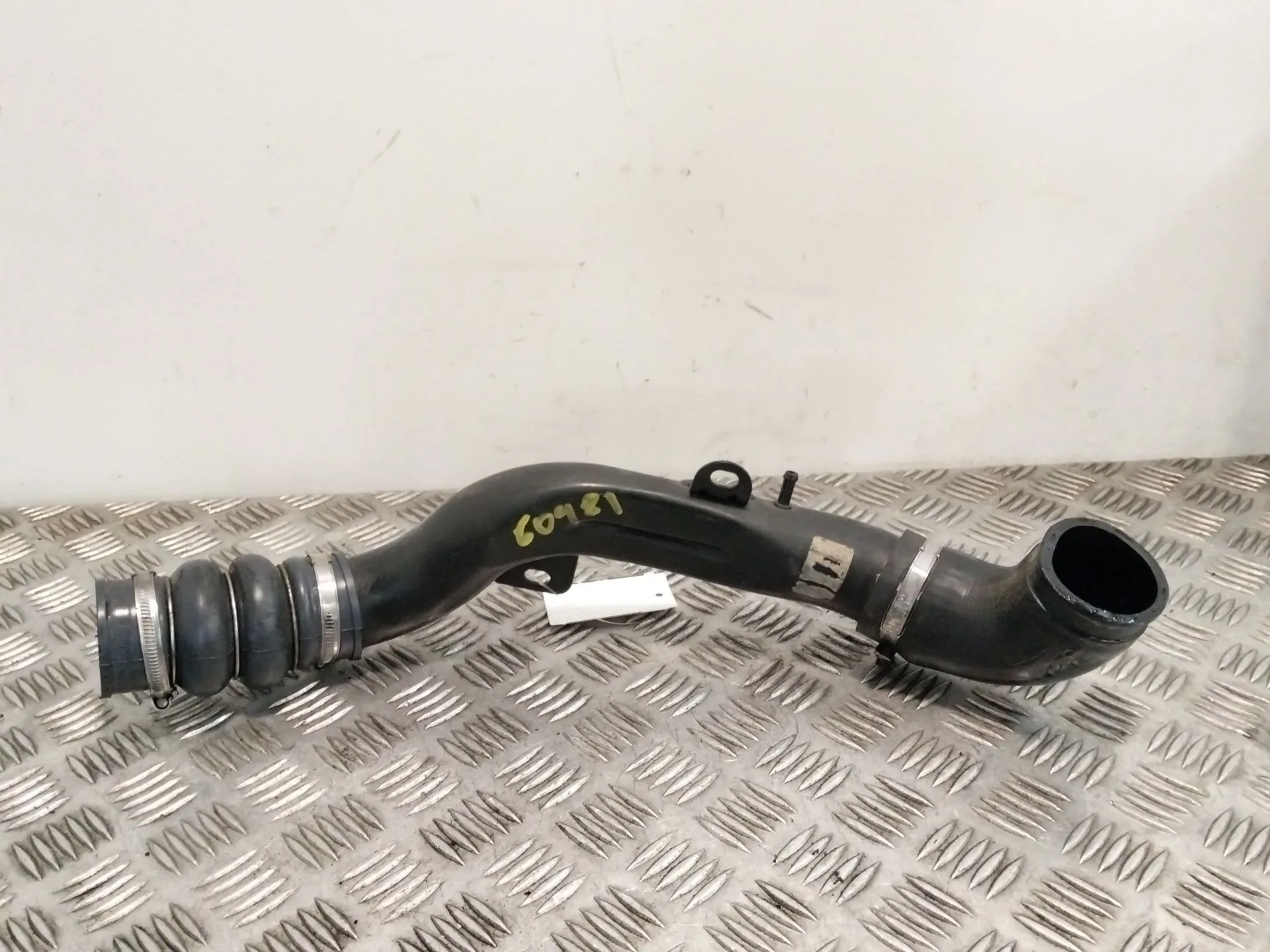 Tubo Intercooler para Opel Astra J (P10)