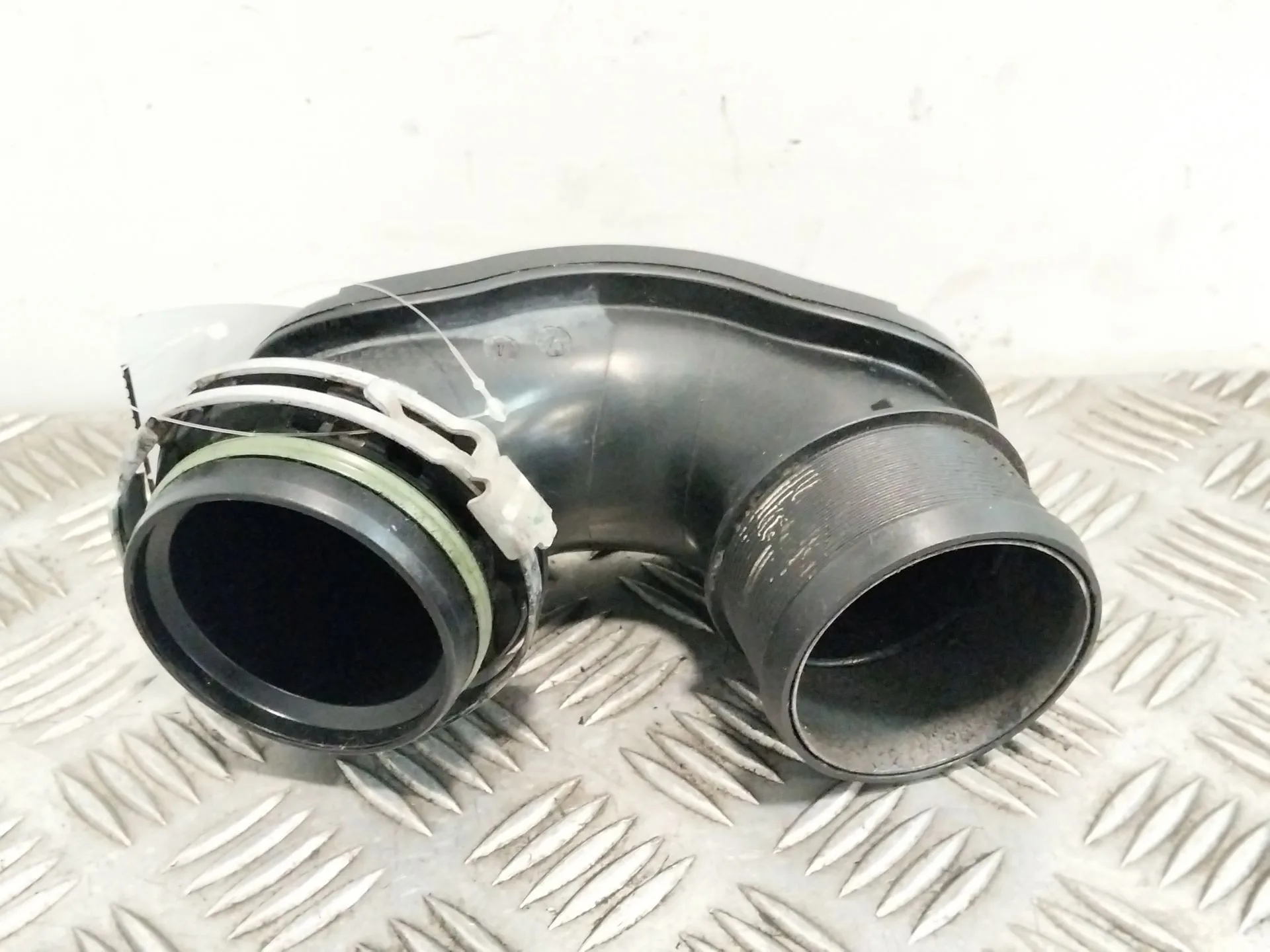 Tubo para Opel Insignia A (G09)