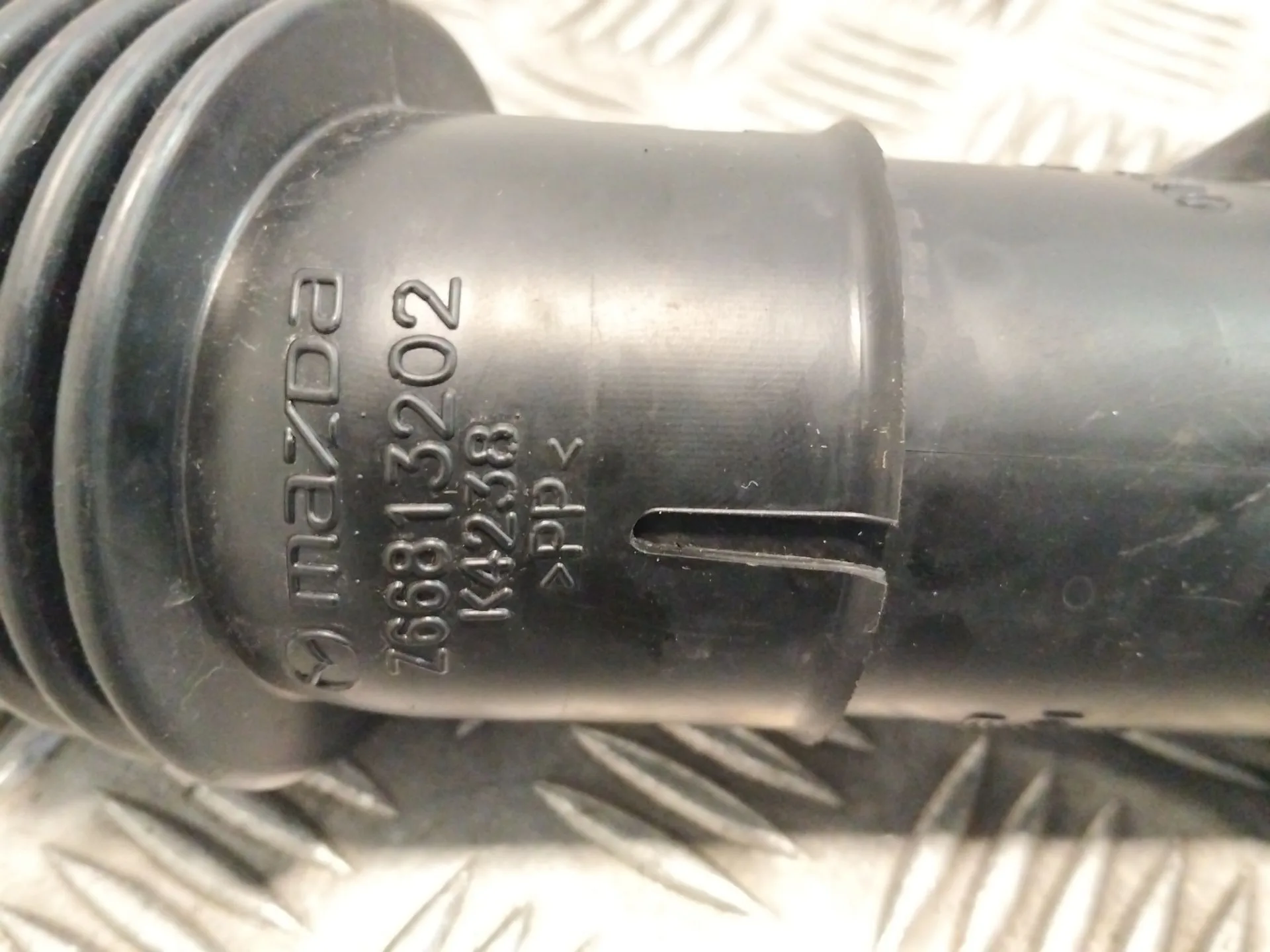 Tubo para Mazda 3 (Bk)
