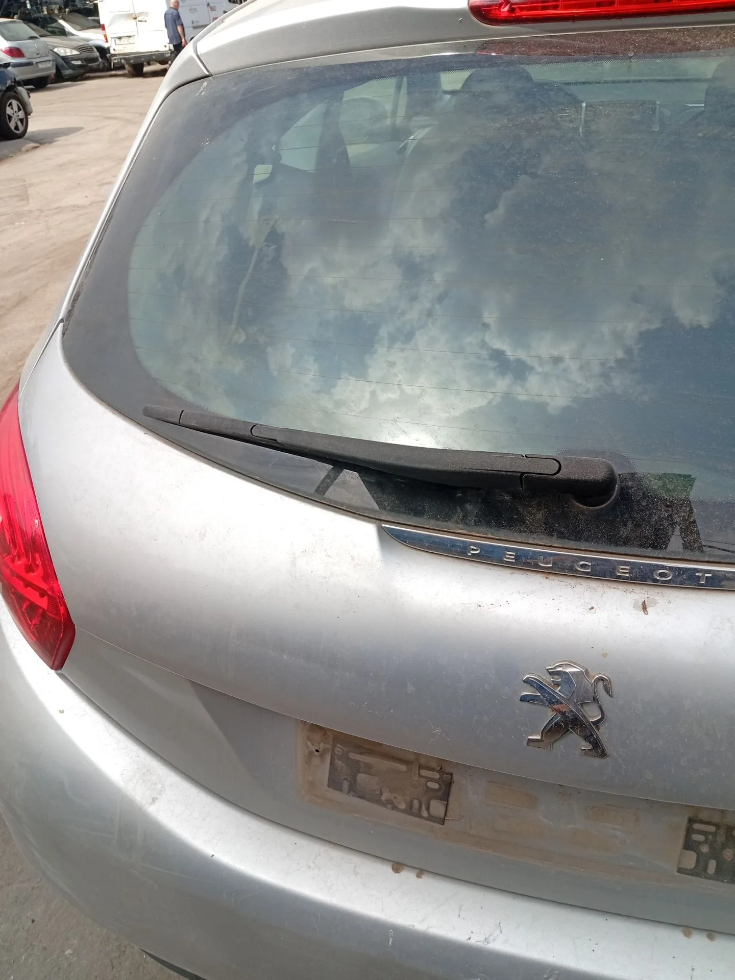 Brazo Limpia Trasero para Peugeot 208 I (Ca_, Cc_)