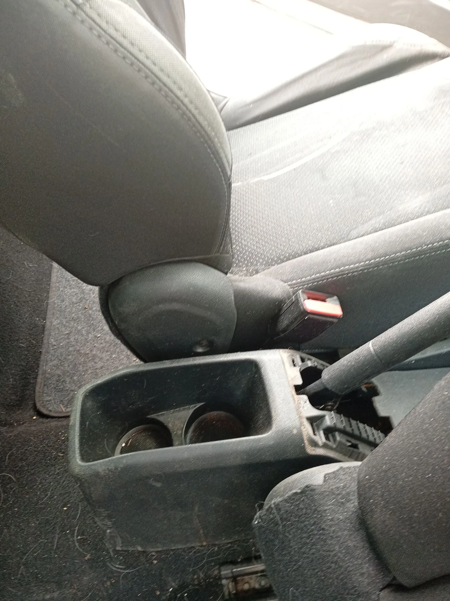 Enganche Cinturon Delantero Izquierdo para Peugeot 208 I (Ca_, Cc_)