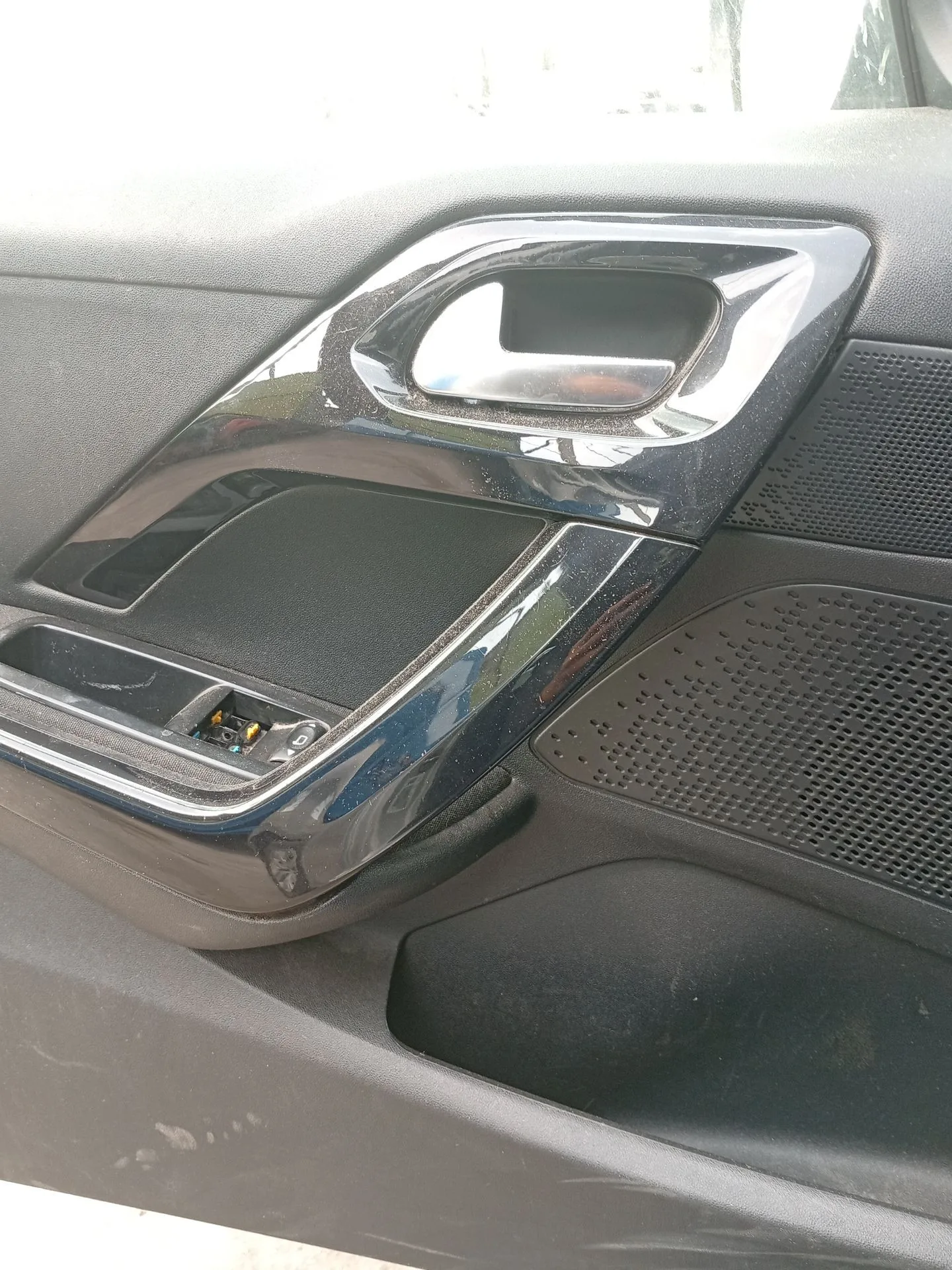 Maneta Interior Delantera Izquierda para Peugeot 208 I (Ca_, Cc_)