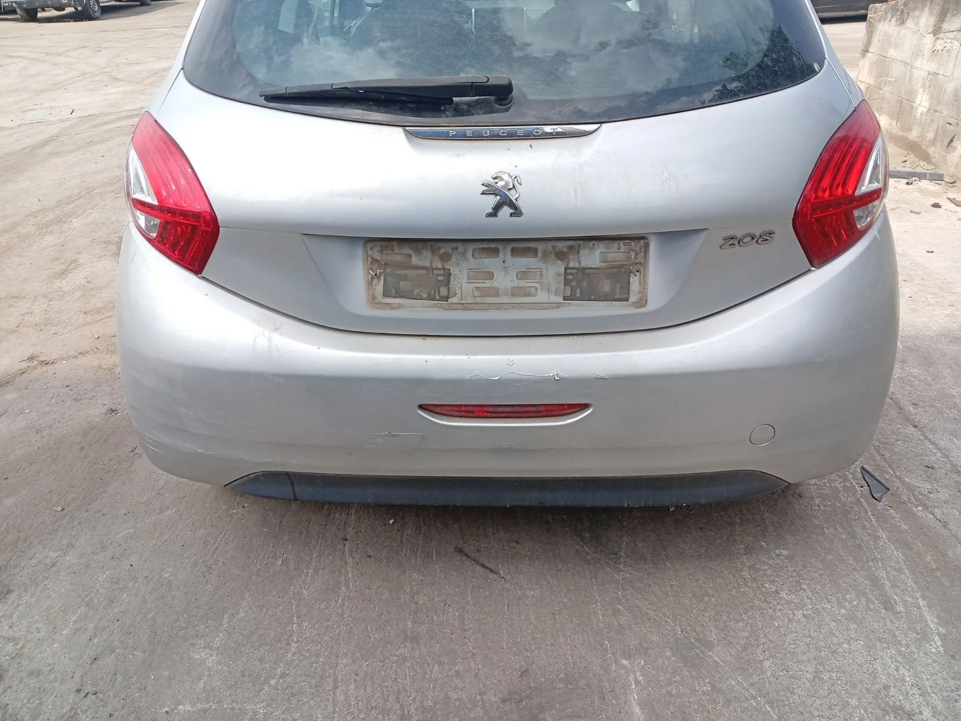 Paragolpes Trasero para Peugeot 208 I (Ca_, Cc_)