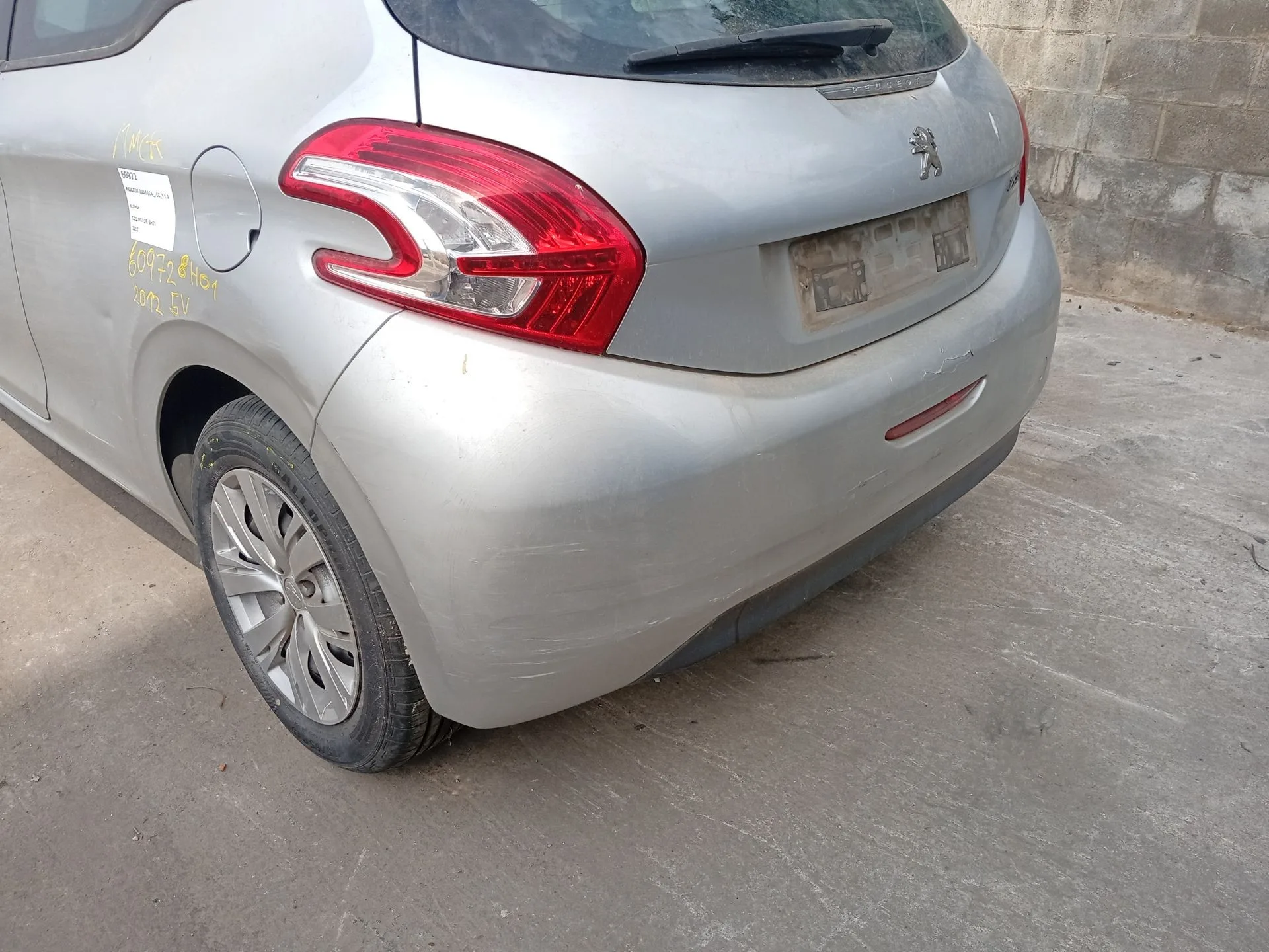 Paragolpes Trasero para Peugeot 208 I (Ca_, Cc_)
