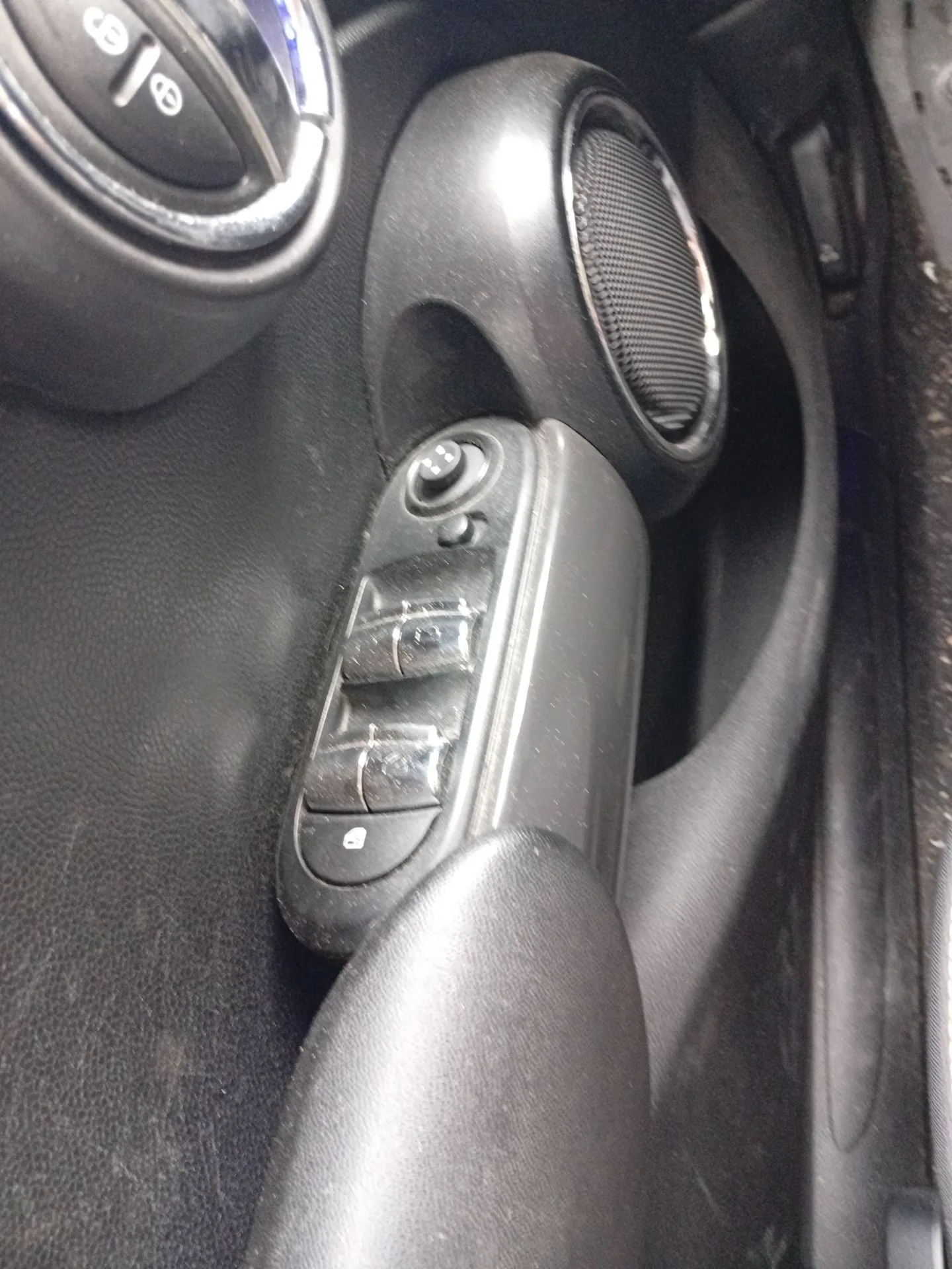 Mando Elevalunas Delantero Izquierdo para Mini Mini (F55)