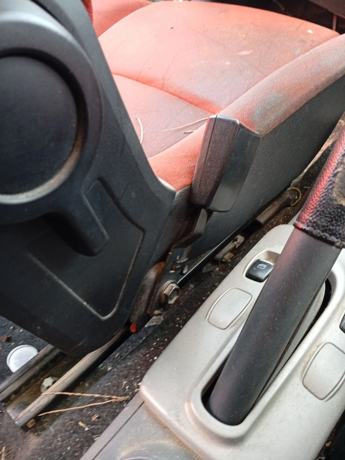 Enganche Cinturon Delantero Izquierdo para Smart Forfour (454)