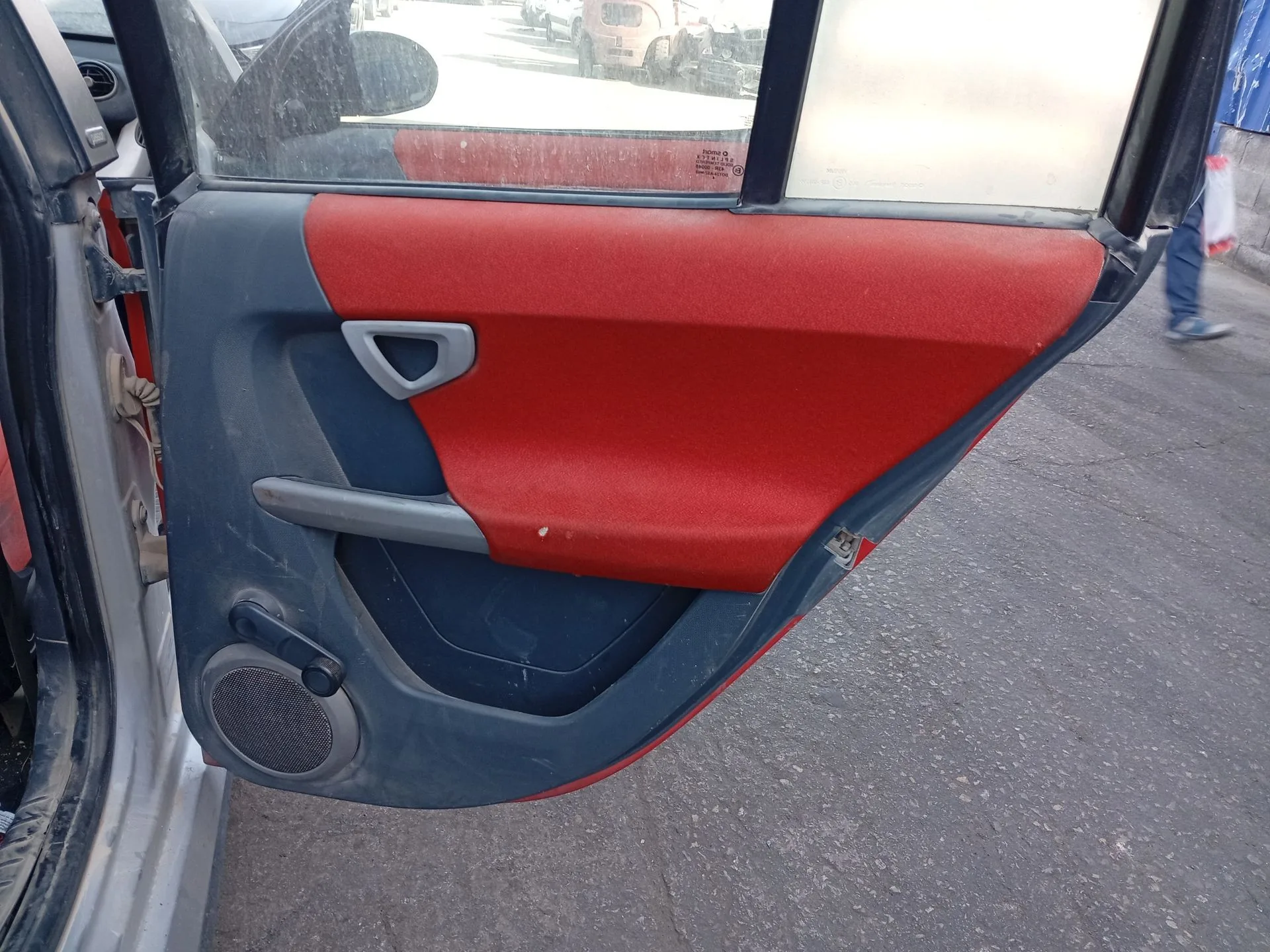 Guarnecido Puerta Trasera Derecha para Smart Forfour (454)