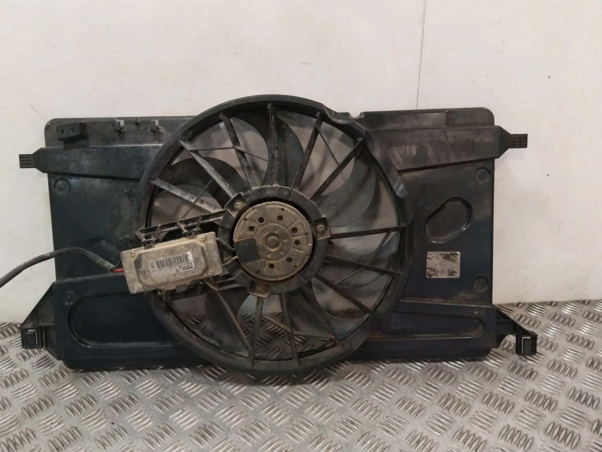 Electroventilador para Ford Focus C-Max (Dm2)