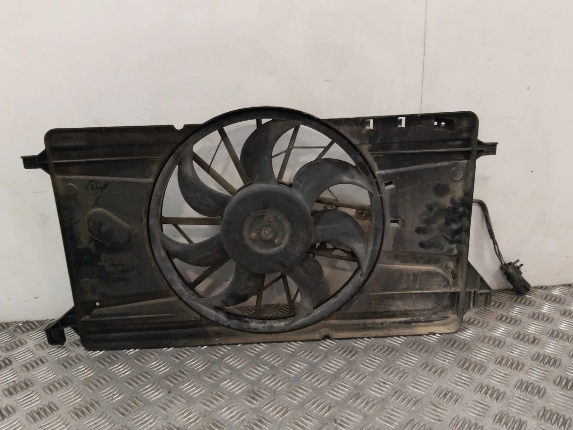 Electroventilador para Ford Focus C-Max (Dm2)