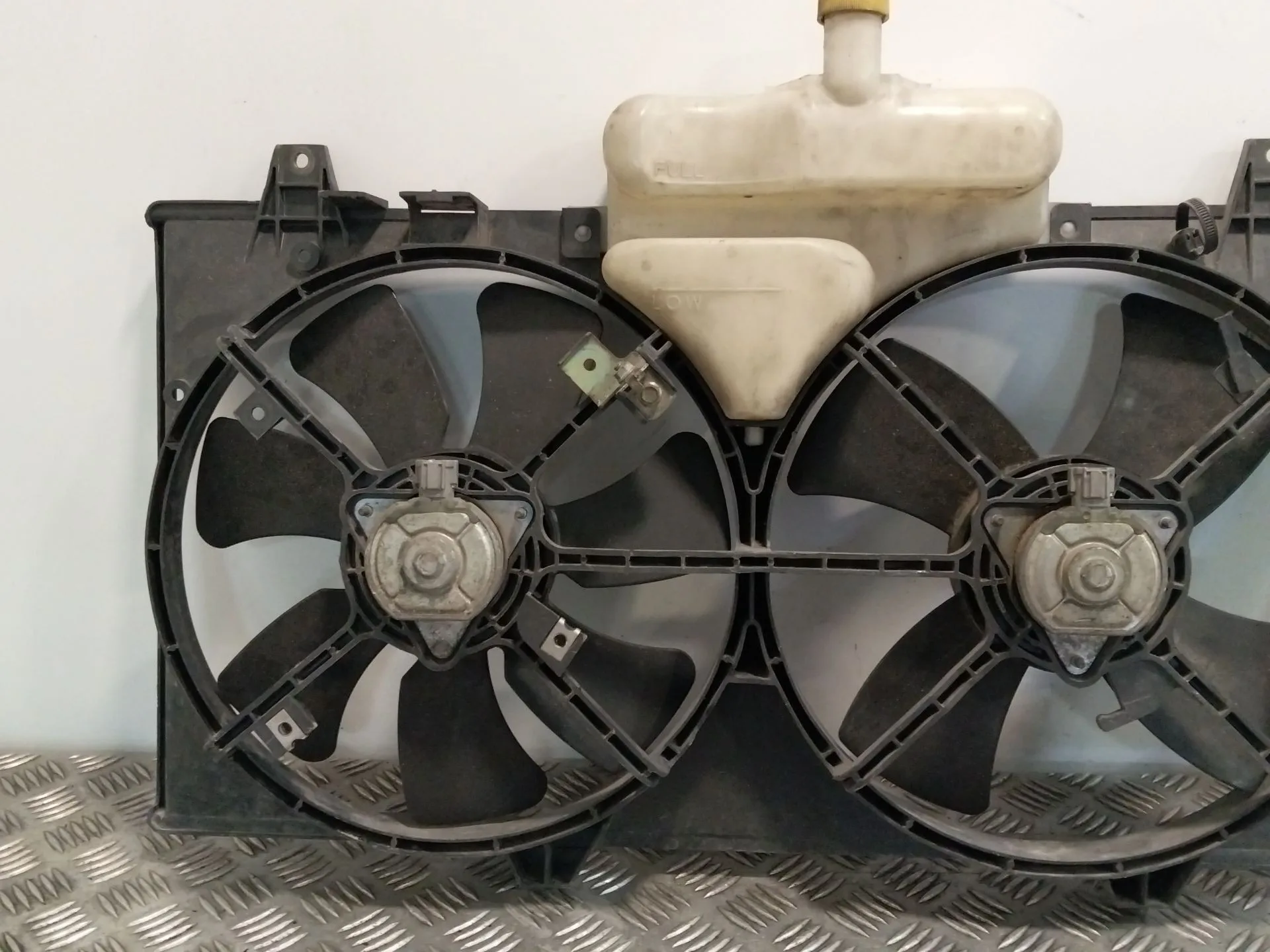 Electroventilador para Mazda 6 Hatchback (Gg)