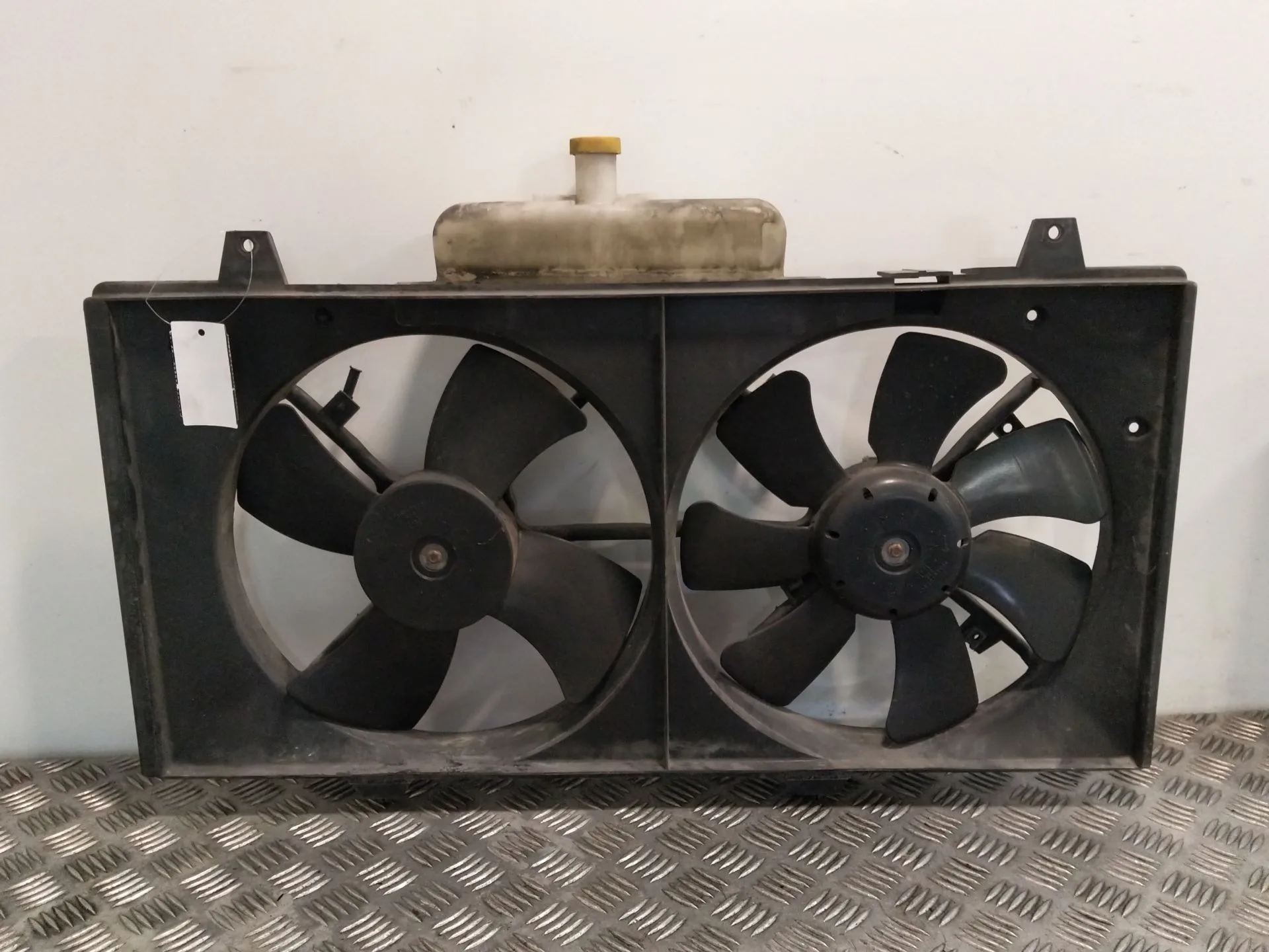 Electroventilador para Mazda 6 Hatchback (Gg)