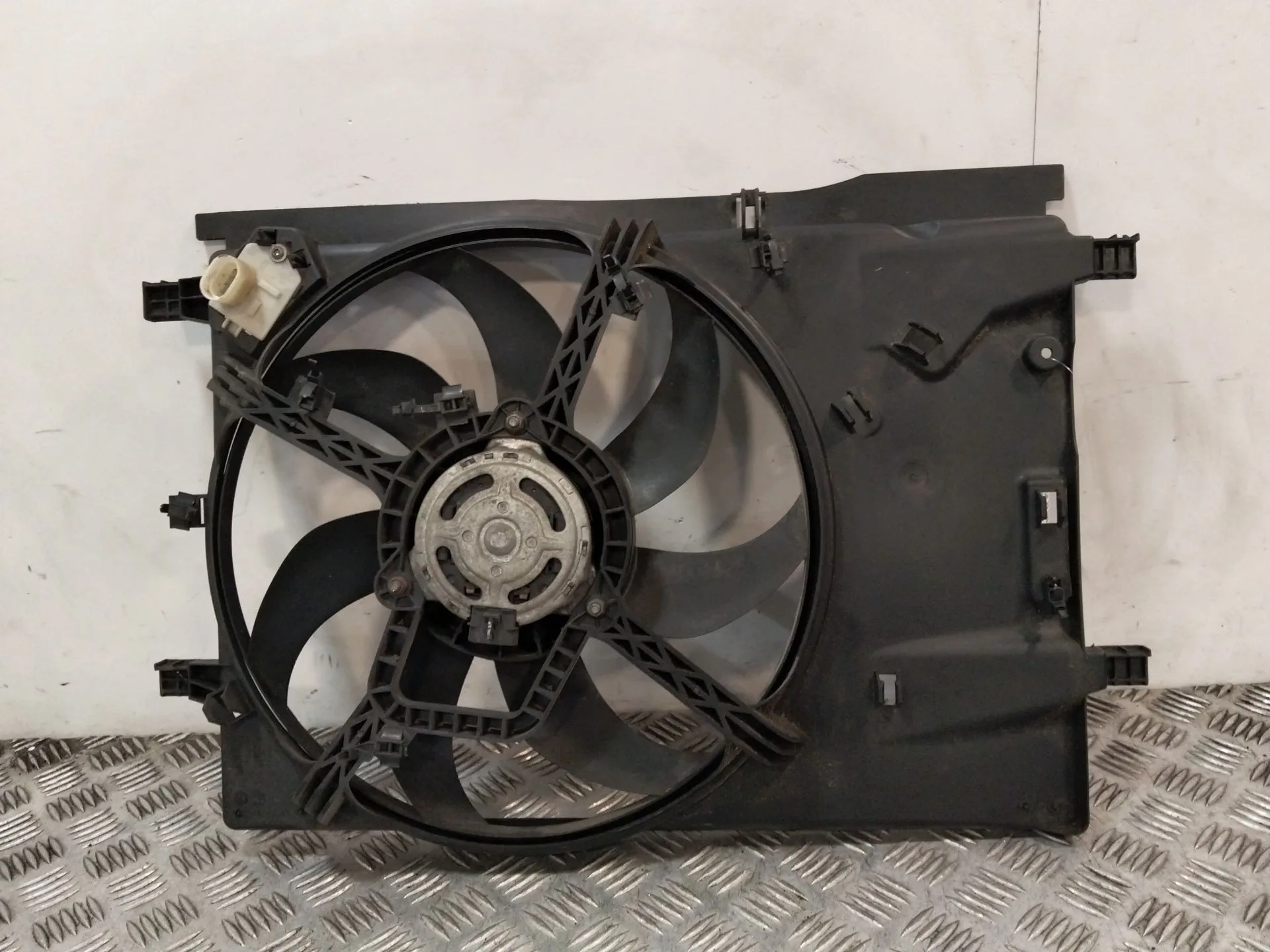 Electroventilador para Opel Corsa D (S07)