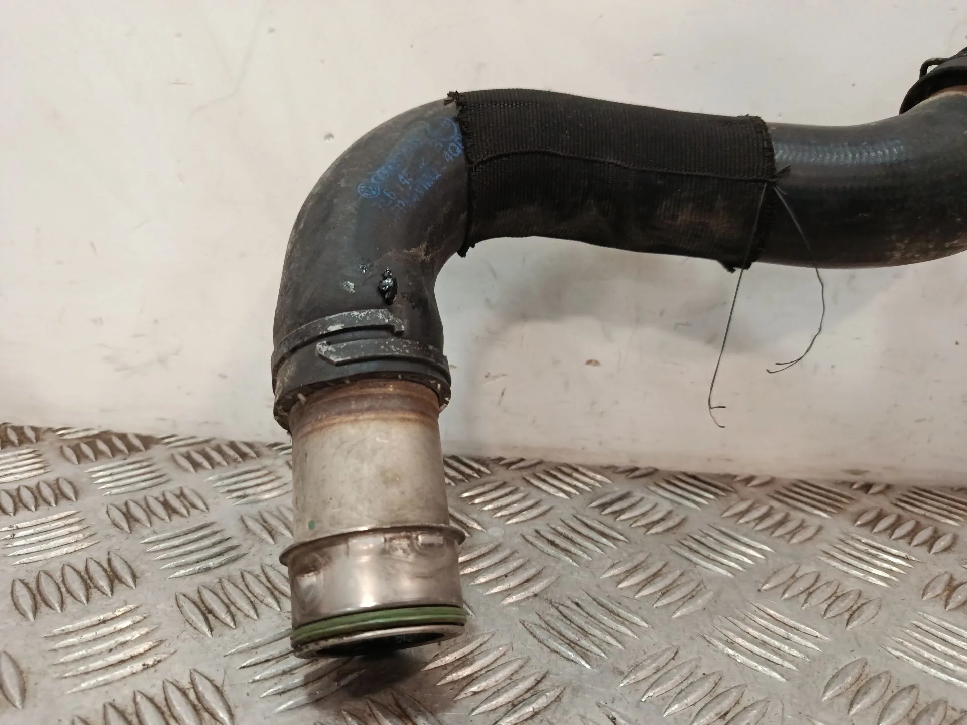 Tubo para Volkswagen Touareg (7La, 7L6, 7L7)