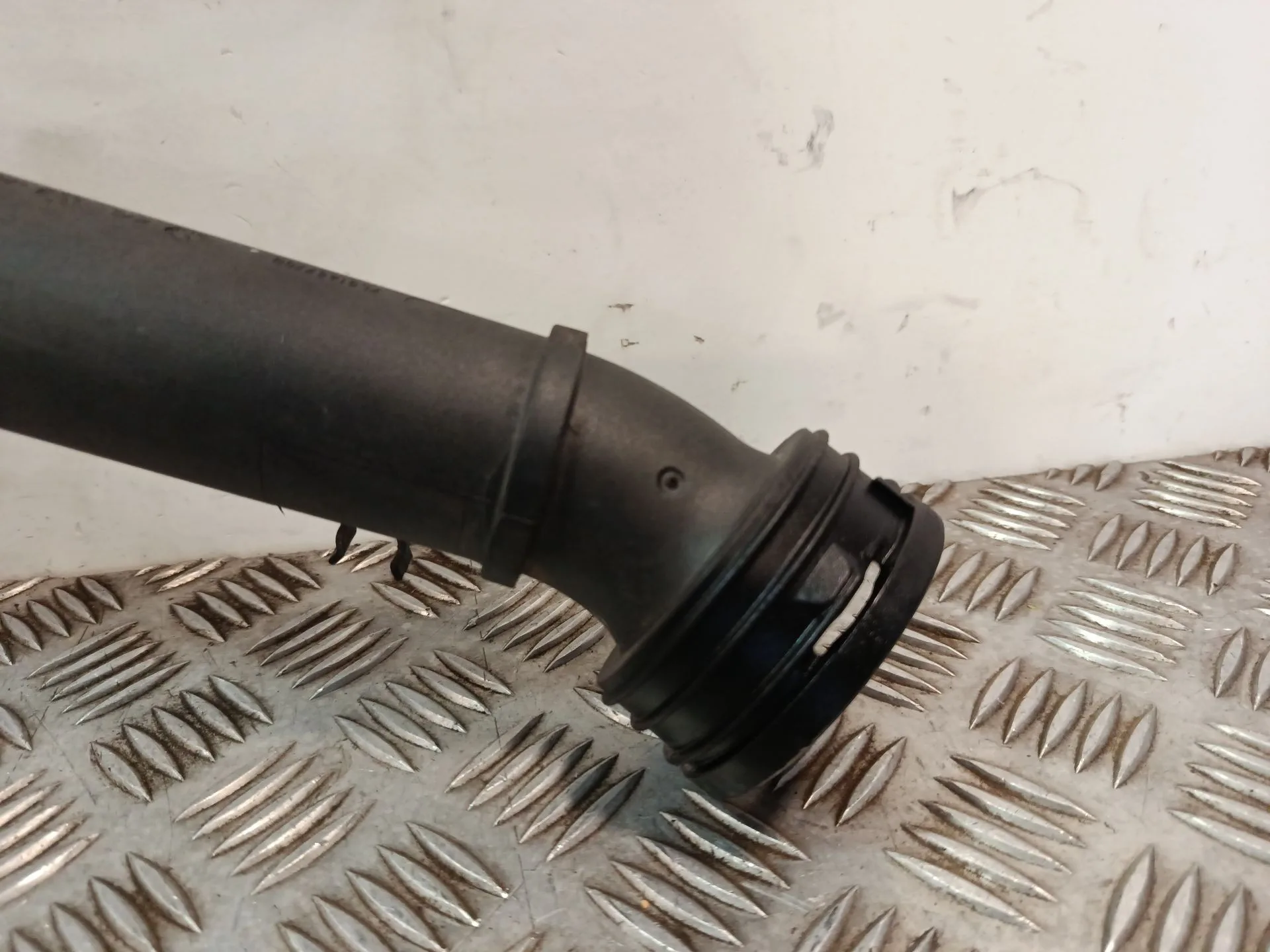 Tubo para Volkswagen Touareg (7La, 7L6, 7L7)