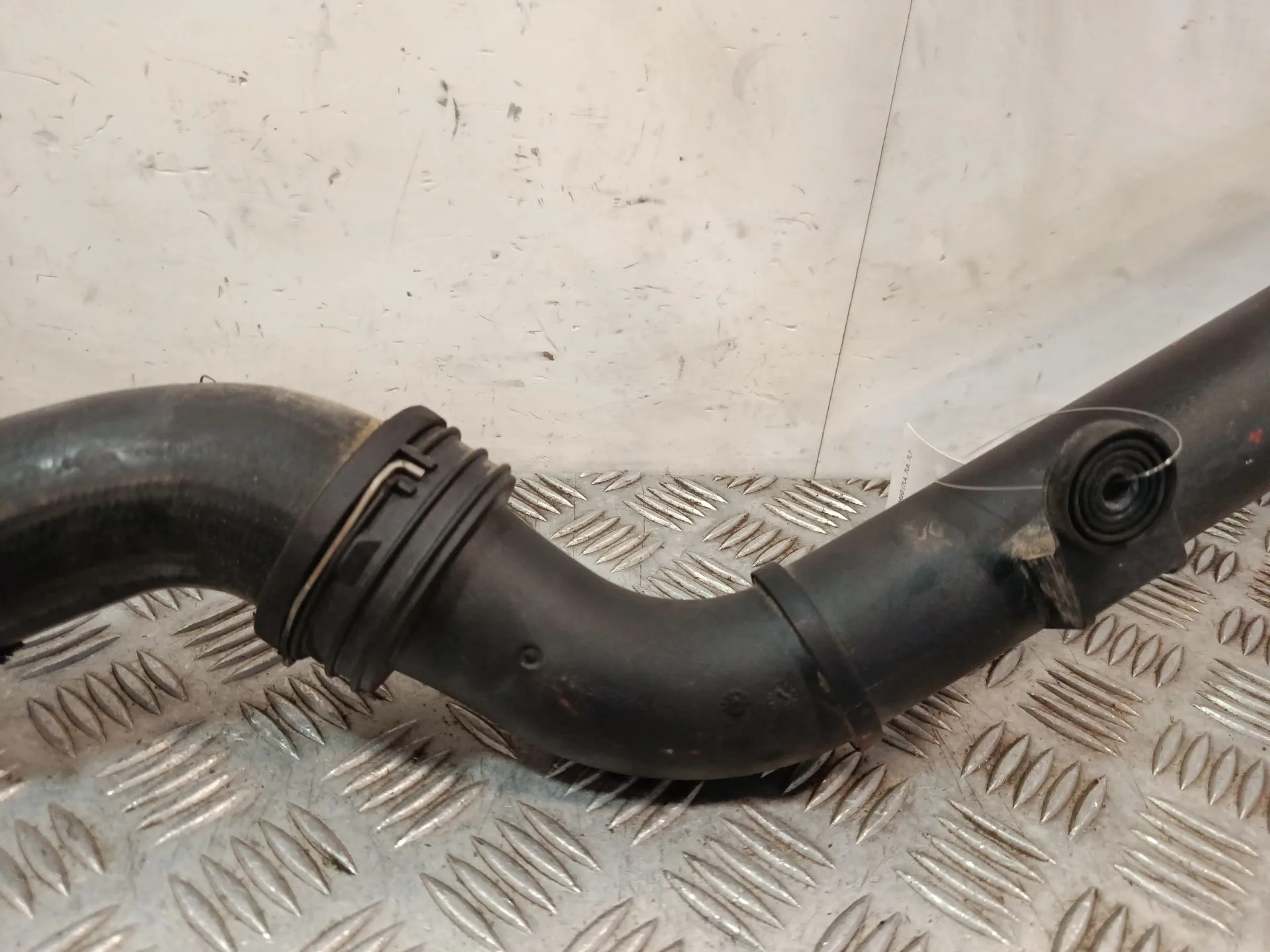 Tubo para Volkswagen Touareg (7La, 7L6, 7L7)