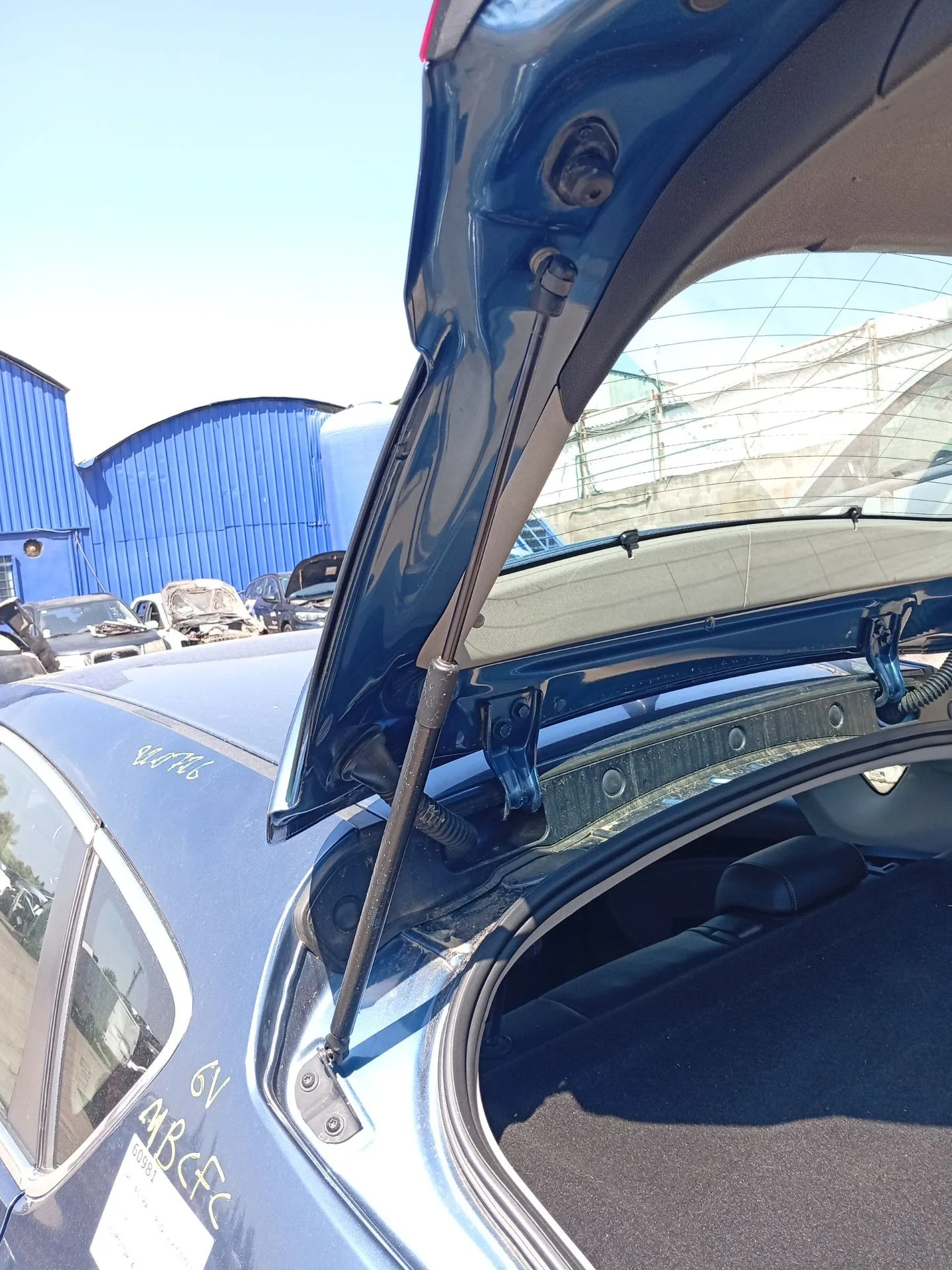 Amortiguadores Maletero / Porton para Opel Astra J (P10)