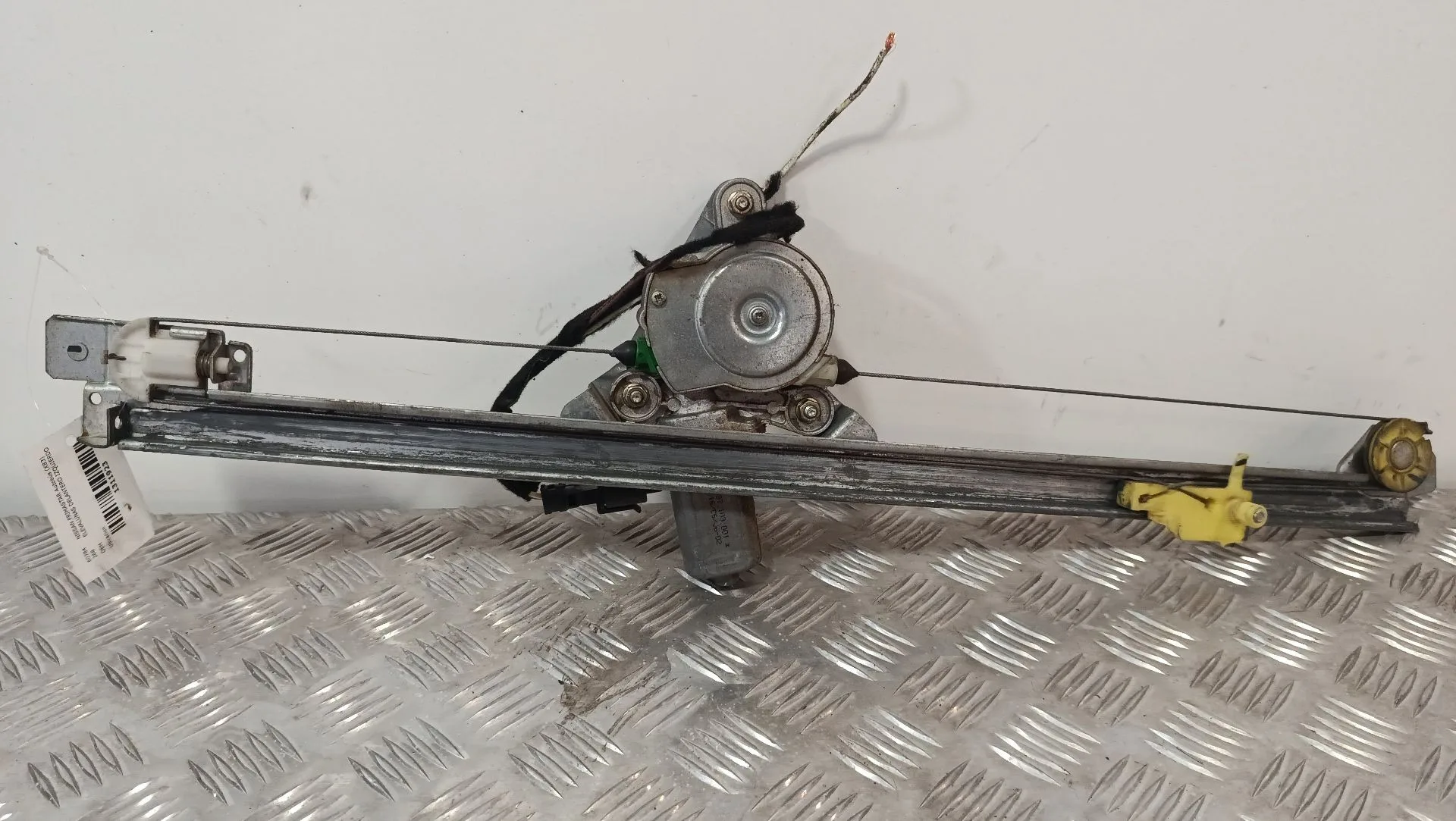 Elevalunas Delantero Izquierdo para Nissan Primastar Autobus (X83)