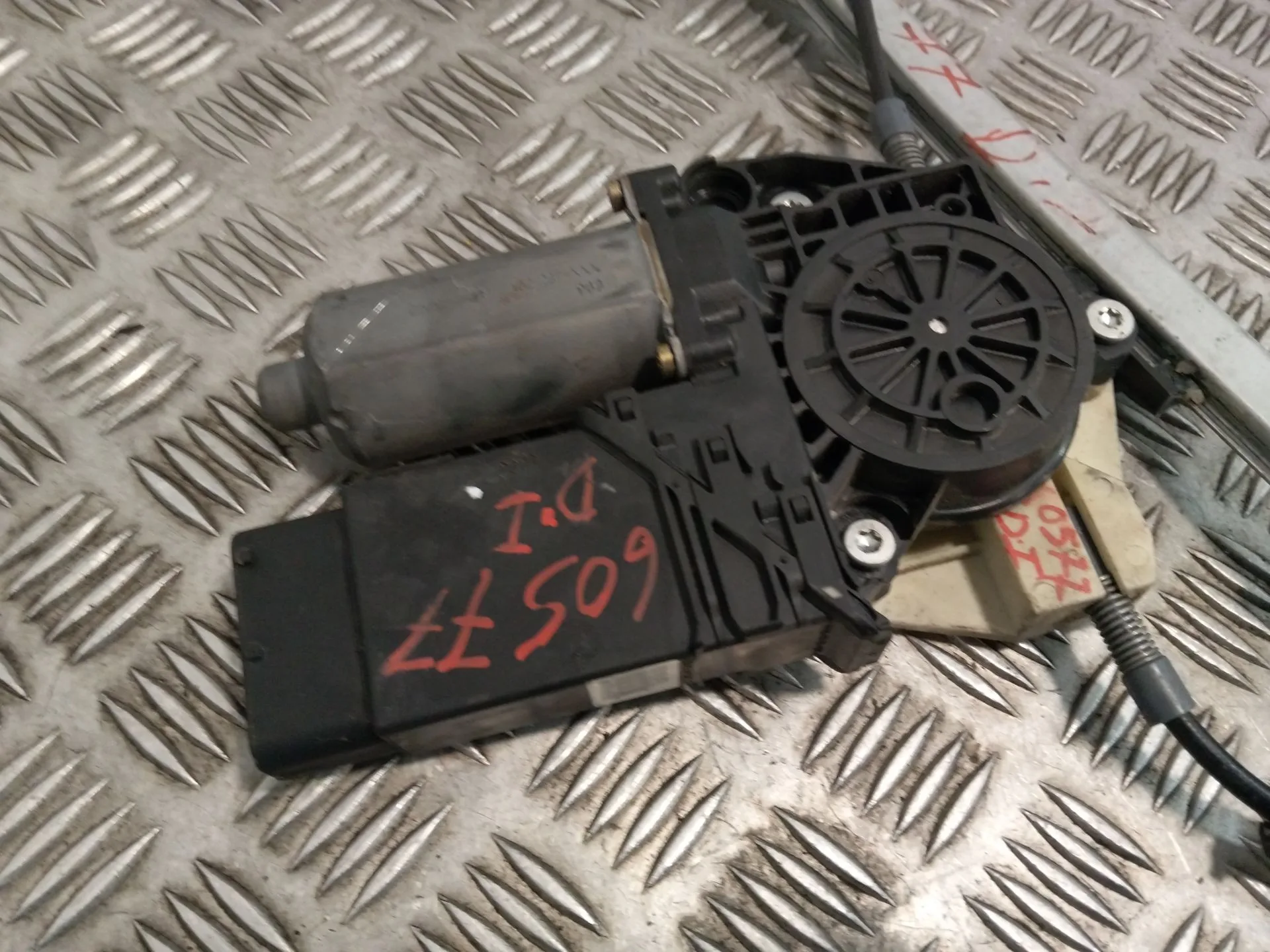 Elevalunas Delantero Izquierdo para Volkswagen Golf Iv Variant (1J5)