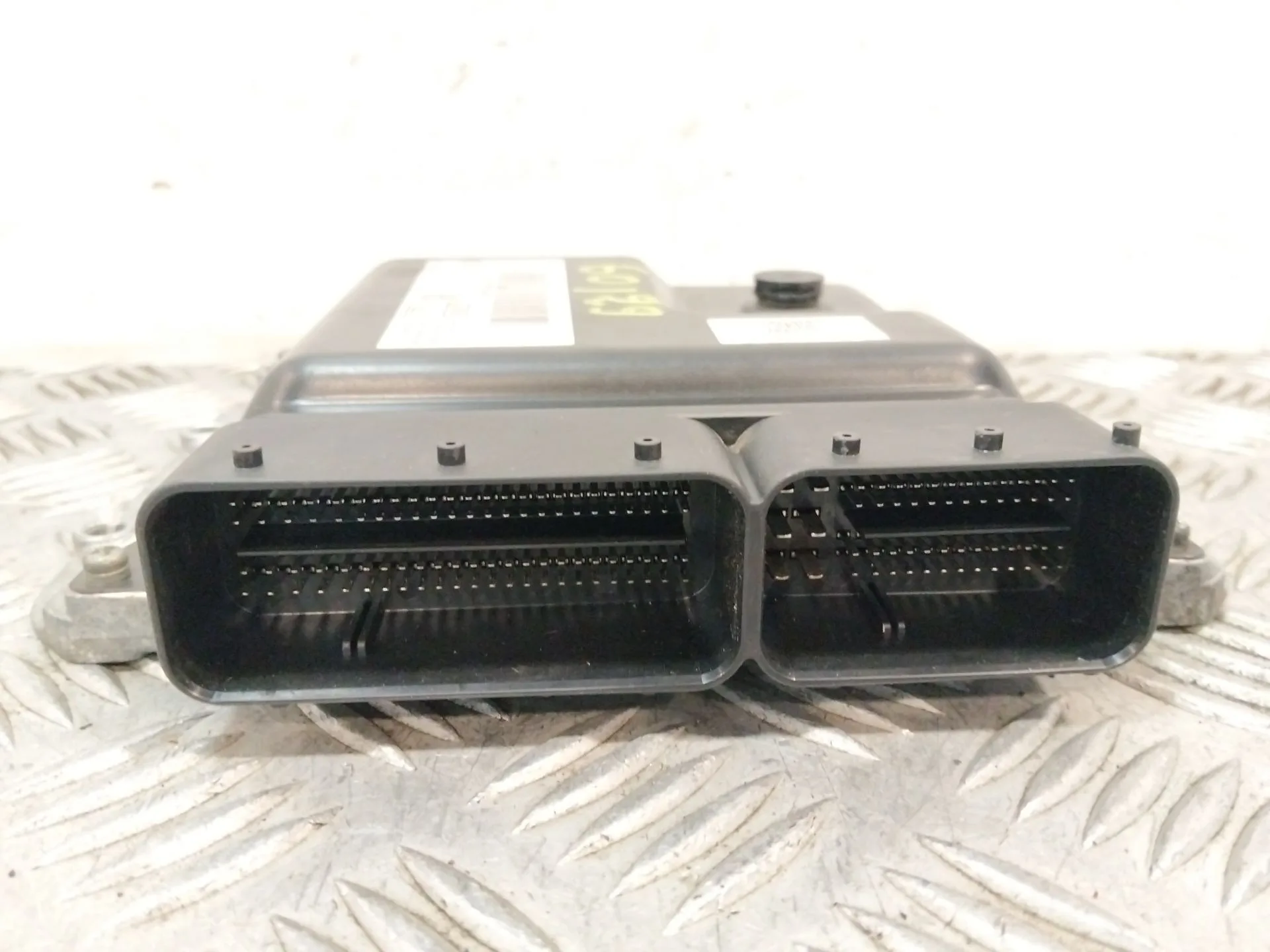 Centralita Motor Uce para Opel Astra J (P10)