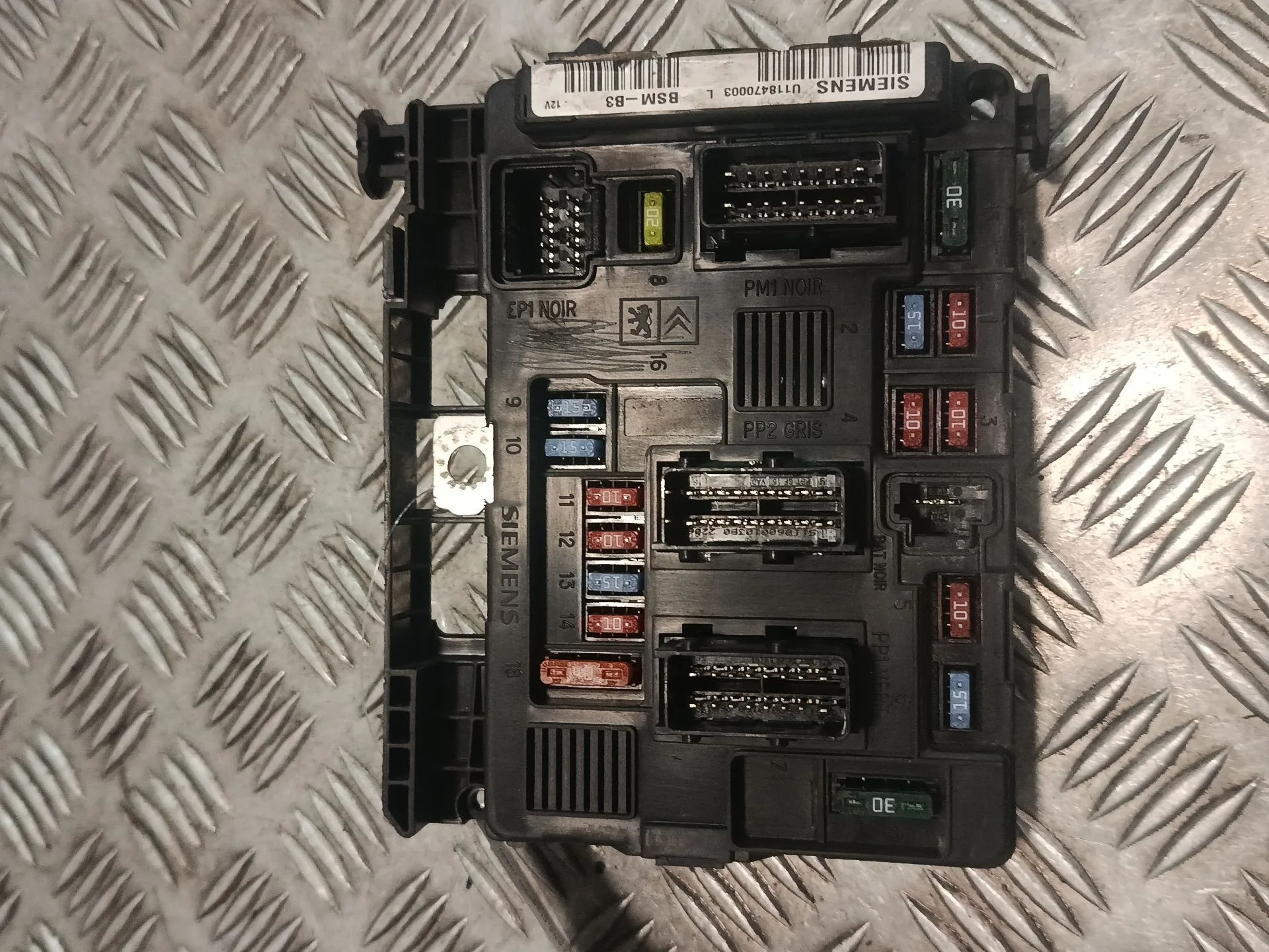Caja Reles / Fusibles para Citroën Xsara Picasso (N68)
