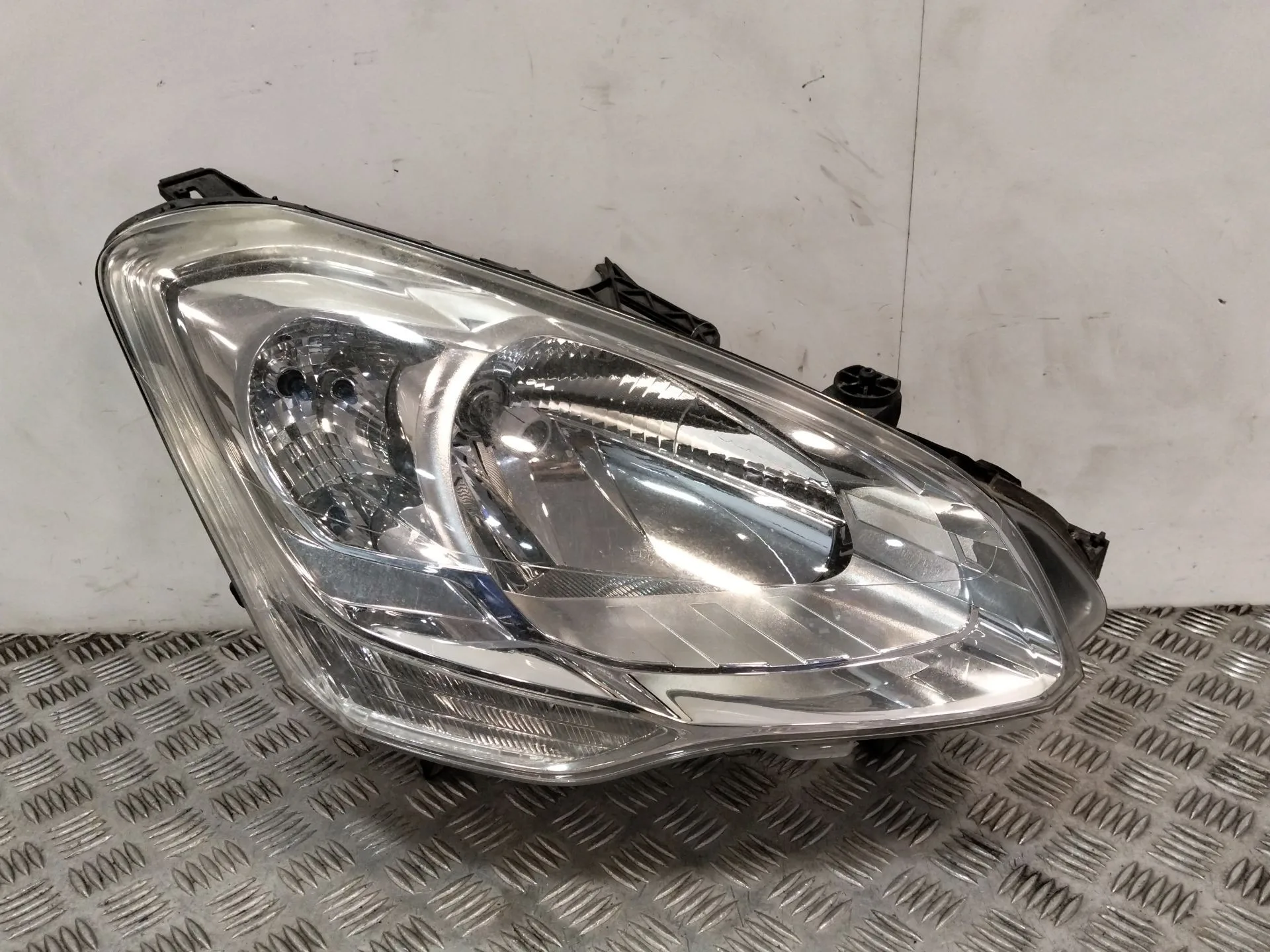 Faro Derecho para Peugeot Partner Furgoneta/Monovolumen