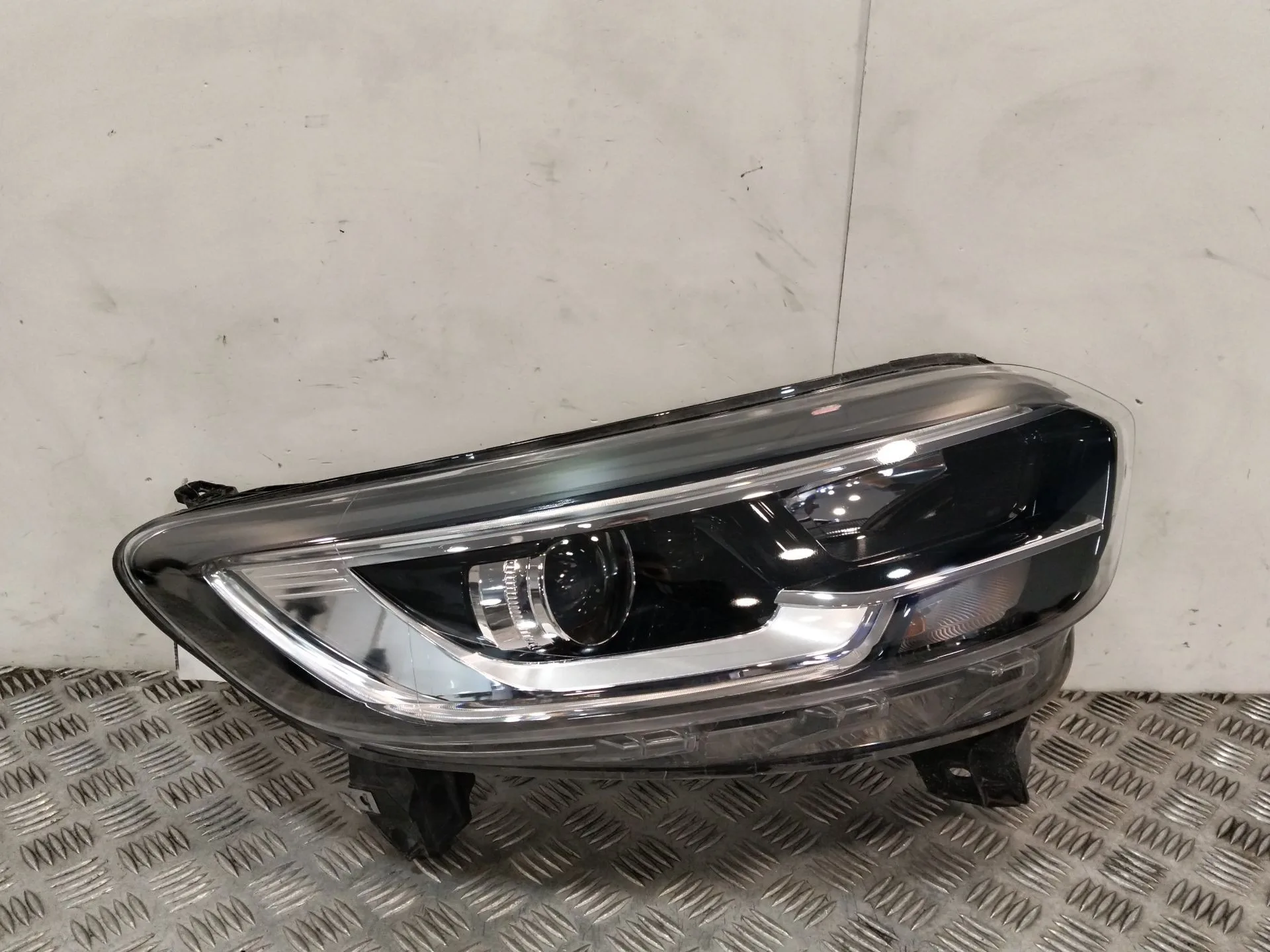 Faro Derecho para Renault Kadjar (Ha_, Hl_)