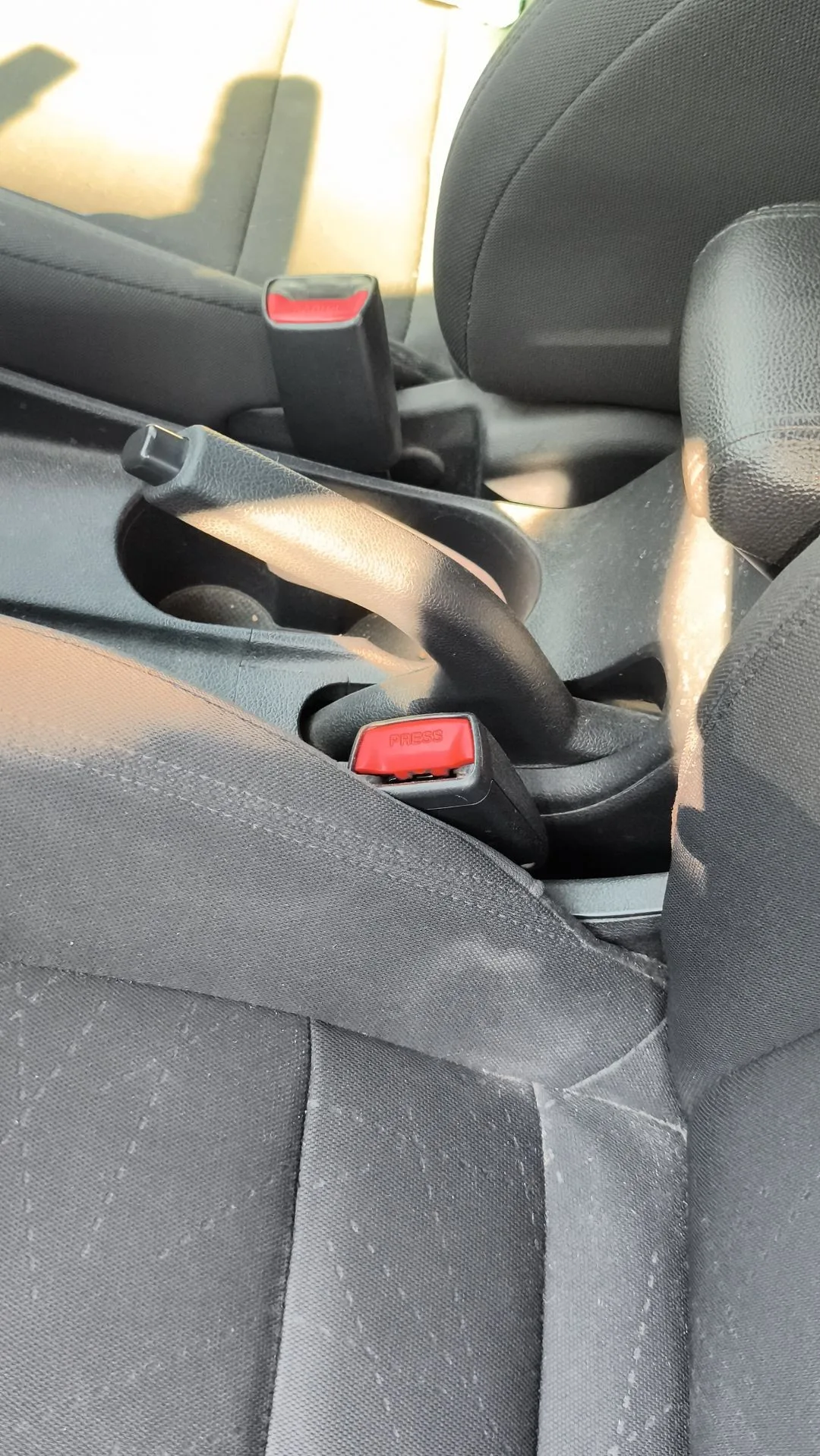 Enganche Cinturon Delantero Izquierdo para Kia Rio Iii (Ub)