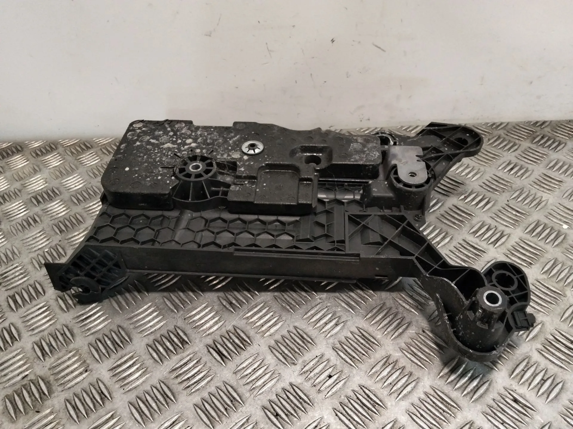 Soporte Bateria para Audi Q2 (Gab, Gag)