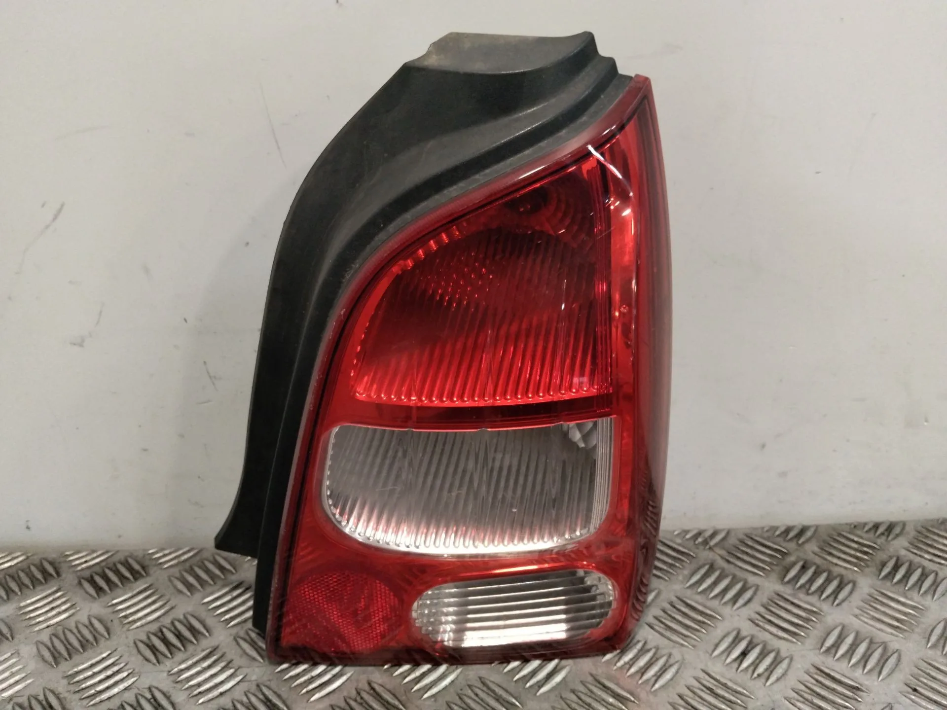 Piloto Trasero Izquierdo para Renault Twingo Ii (Cn0_)