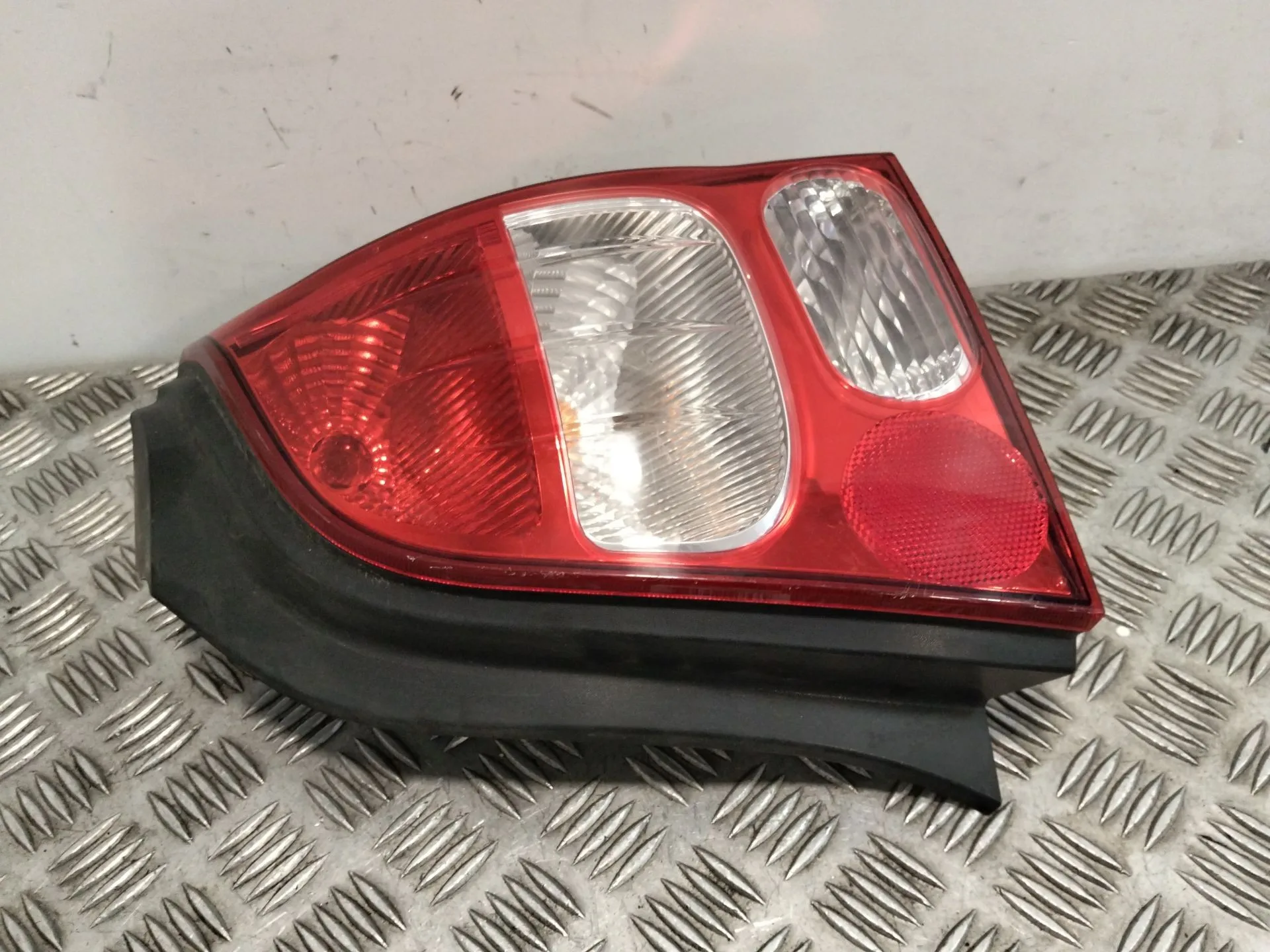 Piloto Trasero Izquierdo para Renault Twingo Ii (Cn0_)