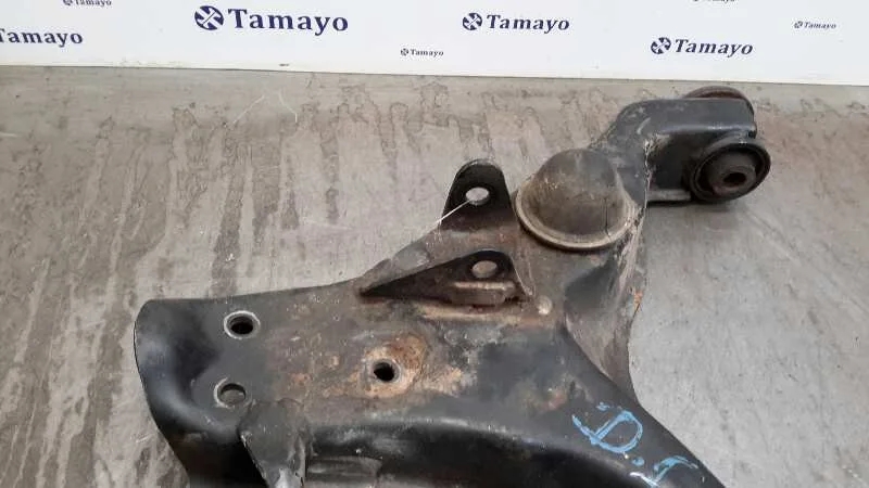 Brazo Suspension Inferior Delantero Derecho para Mitsubishi Montero (V60/V70)