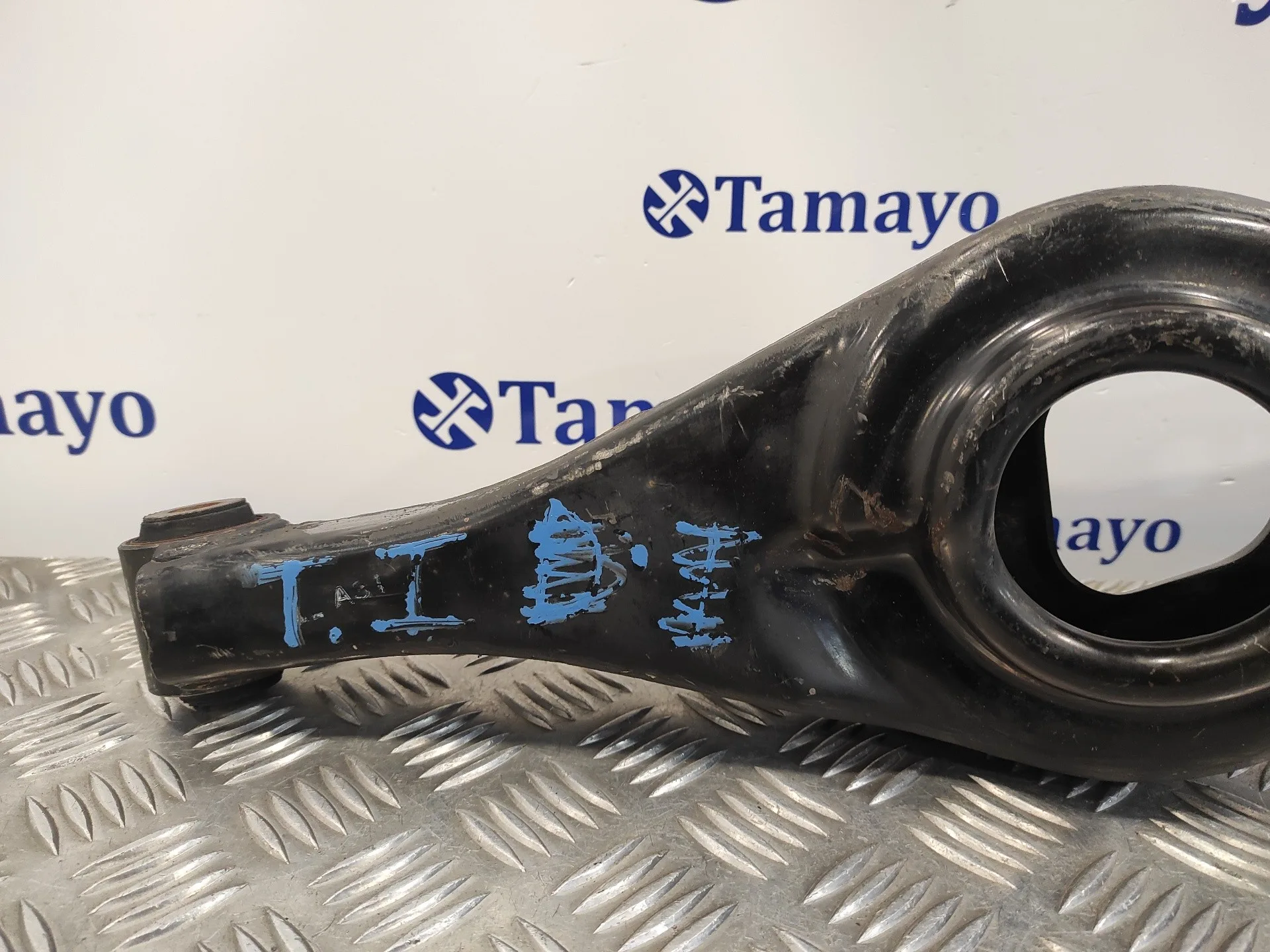 Brazo Suspension Inferior Trasero Izquierdo para Mitsubishi Montero (V60/V70)