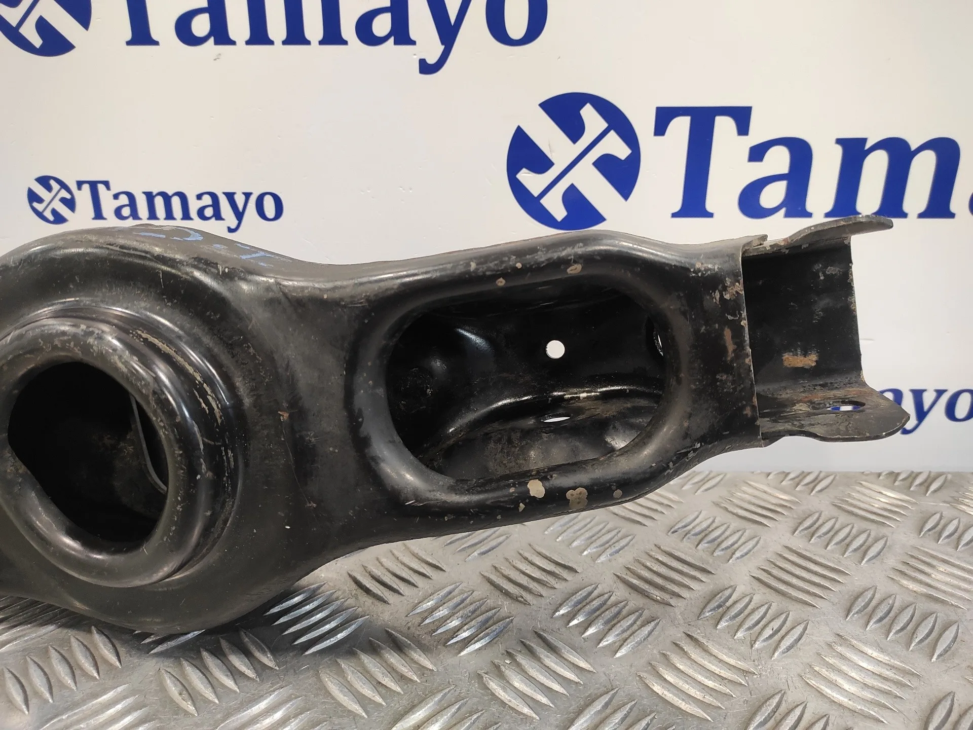 Brazo Suspension Inferior Trasero Izquierdo para Mitsubishi Montero (V60/V70)