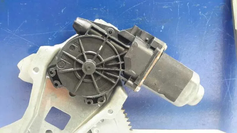 Elevalunas Trasero Derecho para Nissan Note (E11E)
