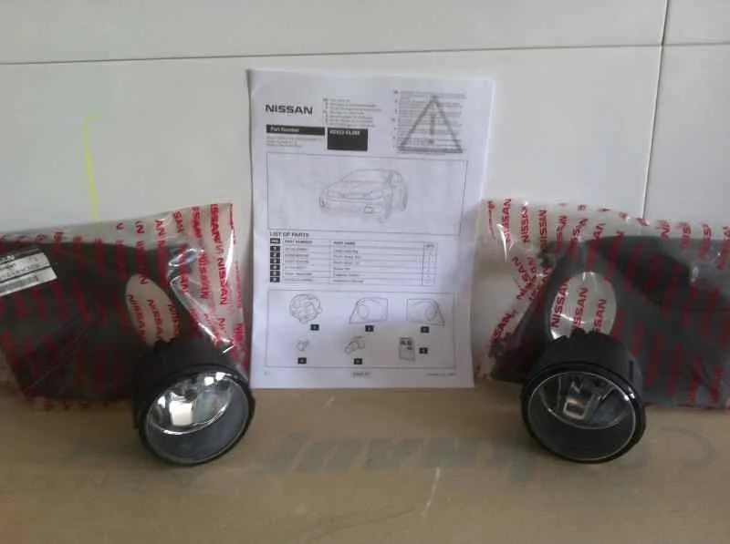 Kit Faros Antiniebla para Nissan Tiida (C11X/Sc11X)