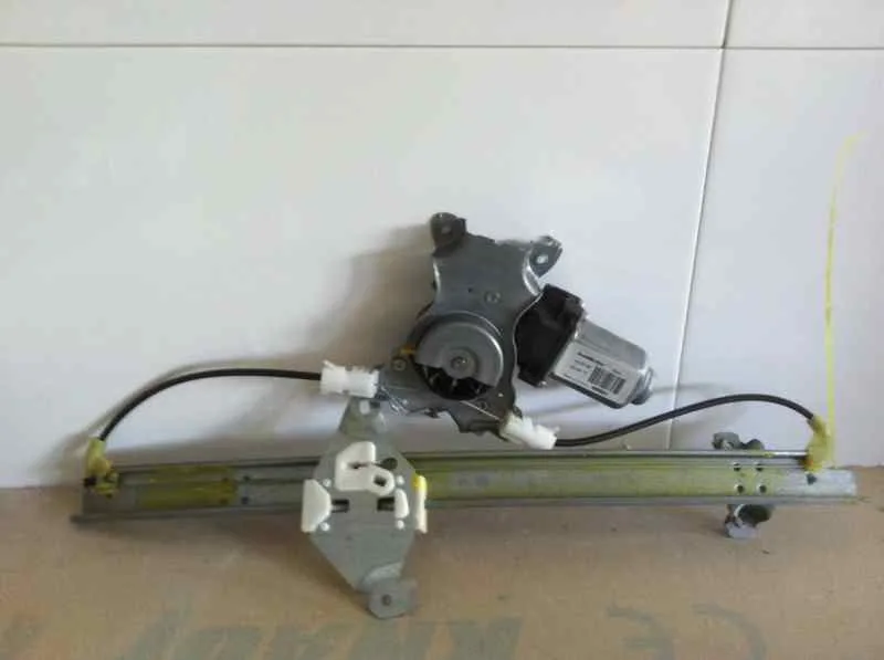 Elevalunas Trasero Izquierdo para Nissan Primera Berlina (P12)