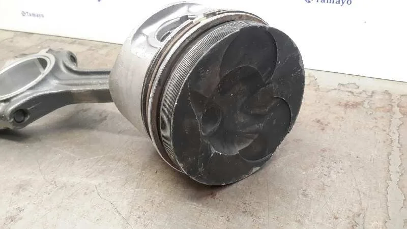 Piston para Mercedes-Benz Sprinter (W901,W904) Caja Cerr.