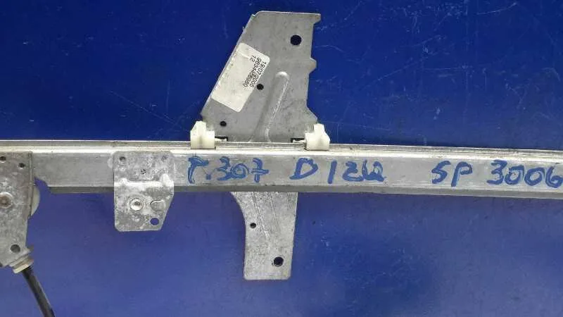 Elevalunas Delantero Derecho para Peugeot 307 (S1)