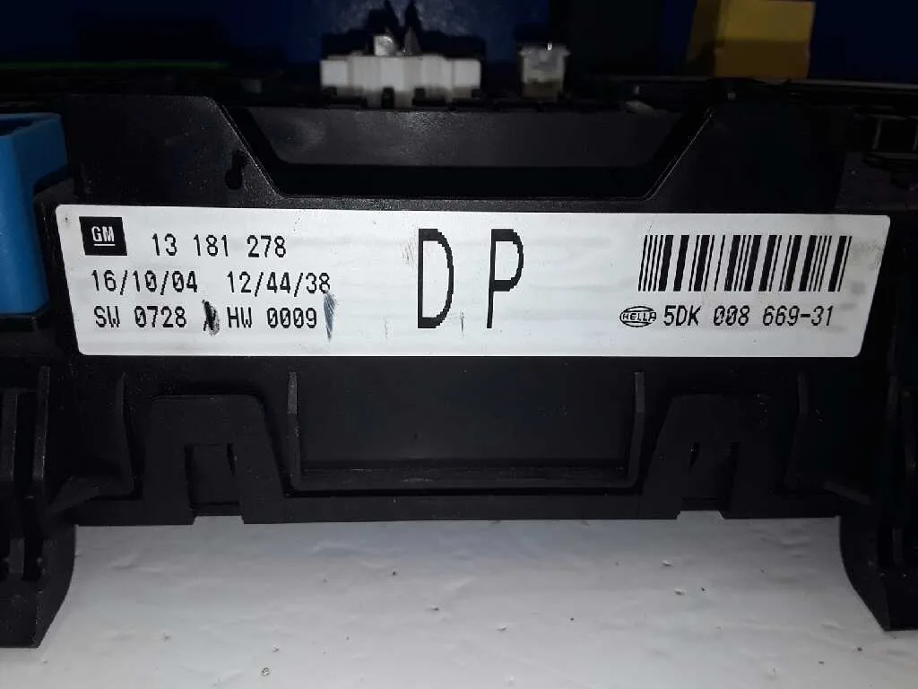 Caja Reles / Fusibles para Opel Astra H Berlina