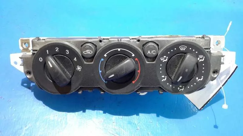 Mando Calefaccion / Aire Acondicionado para Ford Focus Berlina (Cap)