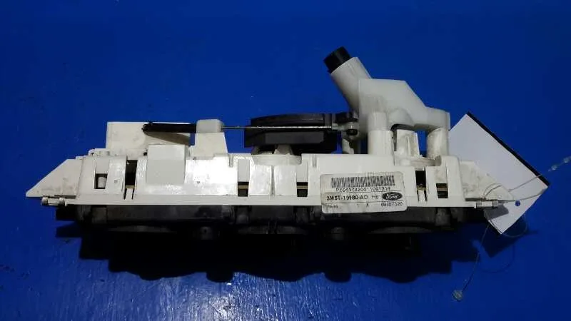 Mando Calefaccion / Aire Acondicionado para Ford Focus Berlina (Cap)