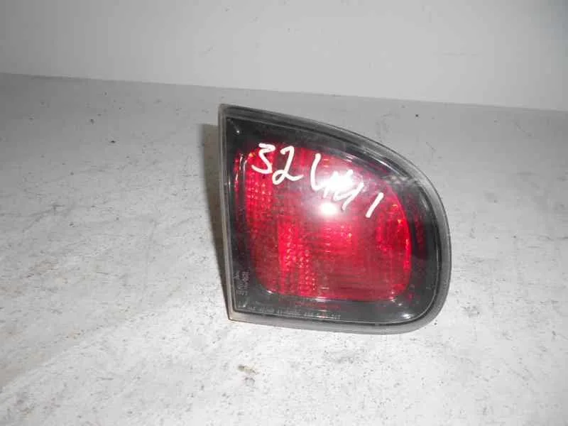 Piloto Trasero Porton Izquierdo para Daewoo Lanos