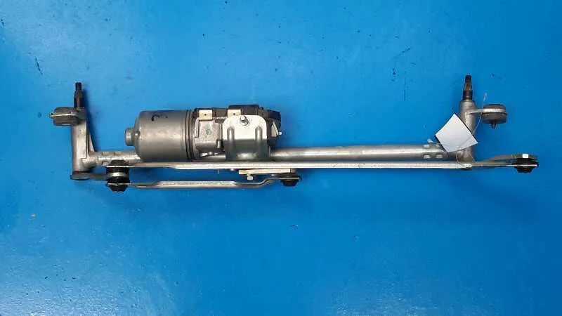 Motor Limpia Delantero para Volkswagen Scirocco (137)