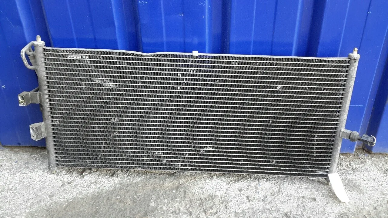 Condensador / Radiador Aire Acondicionado para Nissan Primera Berlina (P12)