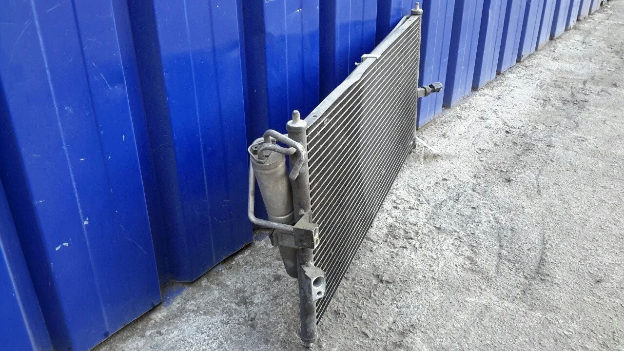 Condensador / Radiador Aire Acondicionado para Nissan Primera Berlina (P12)