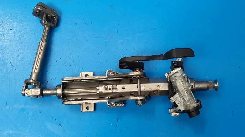 Columna Direccion para Volkswagen Scirocco (137)